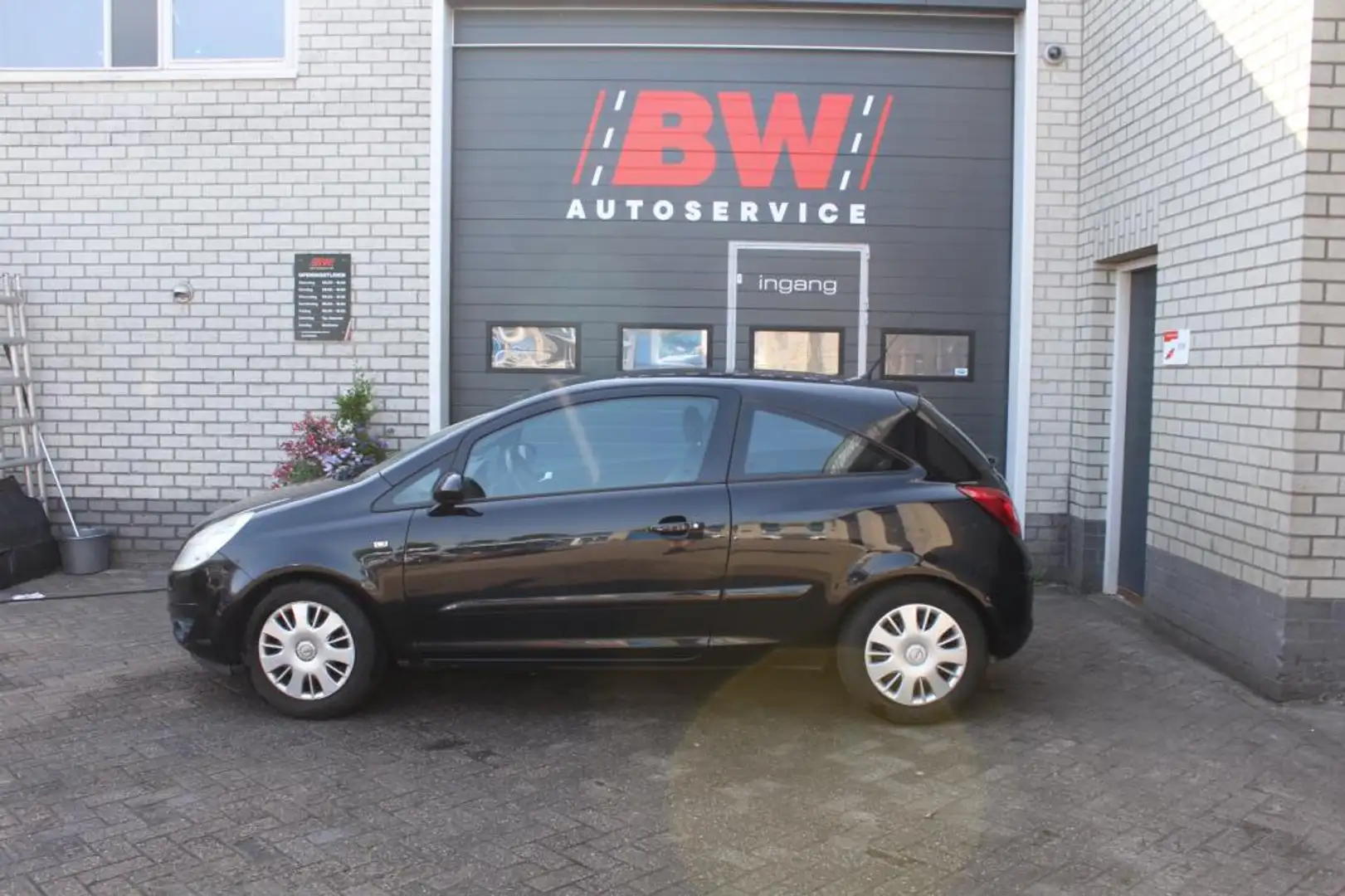 Opel Corsa 1.4-16V Cosmo Zwart - 2