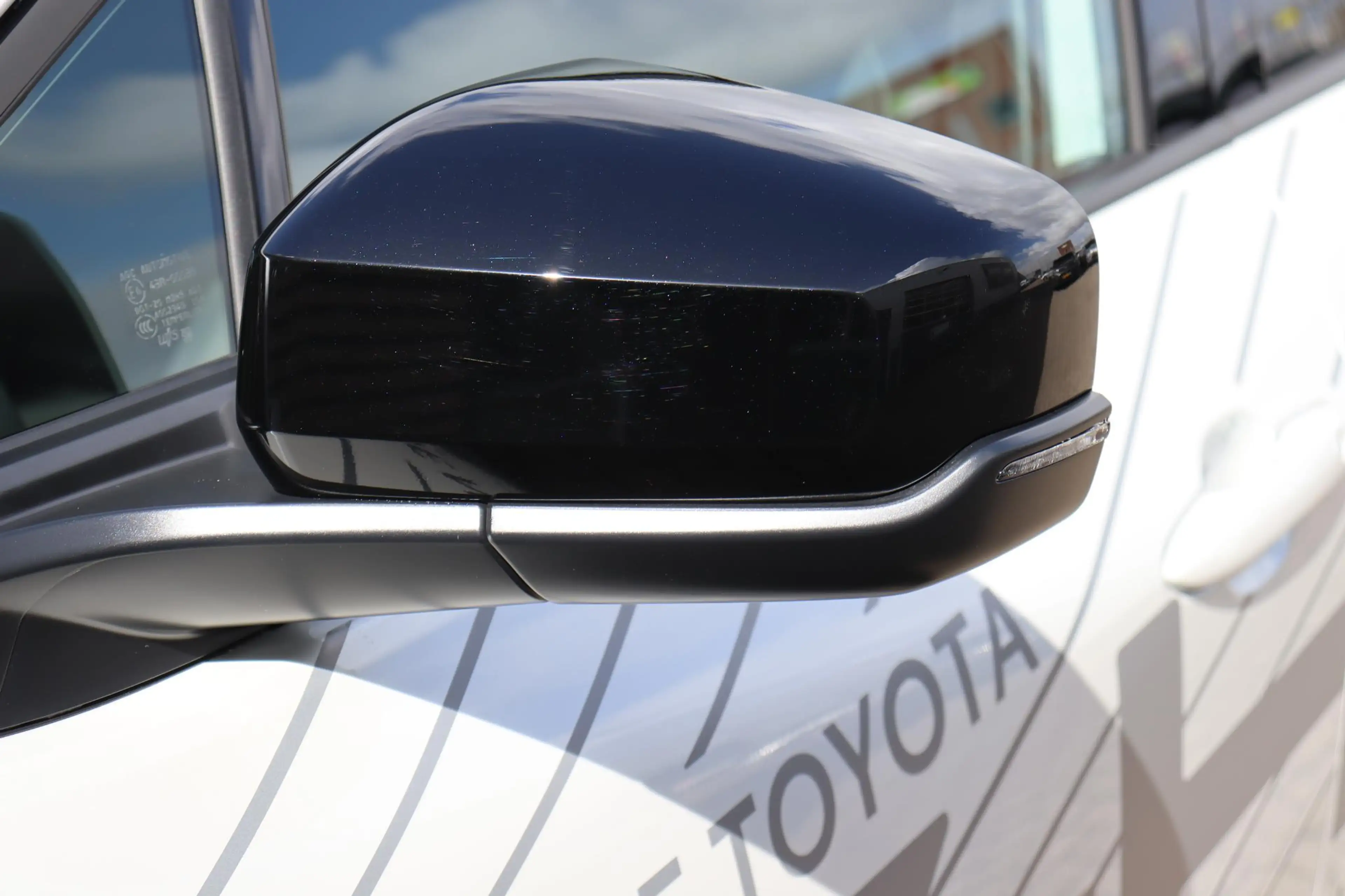 Toyota C-HR+ First Edition 77 kWh , Nieuw en direct leverbaar m — photo 13