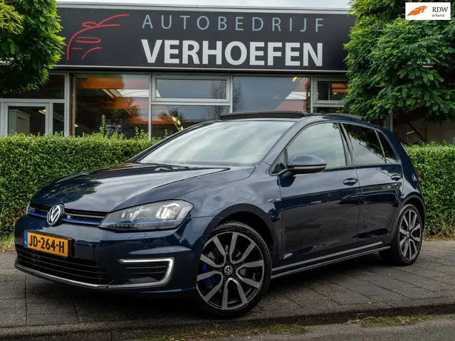 Volkswagen Golf GTE 1.4 TSI | PANORAMA | ZWART LEER | APPLE CARPLAY |