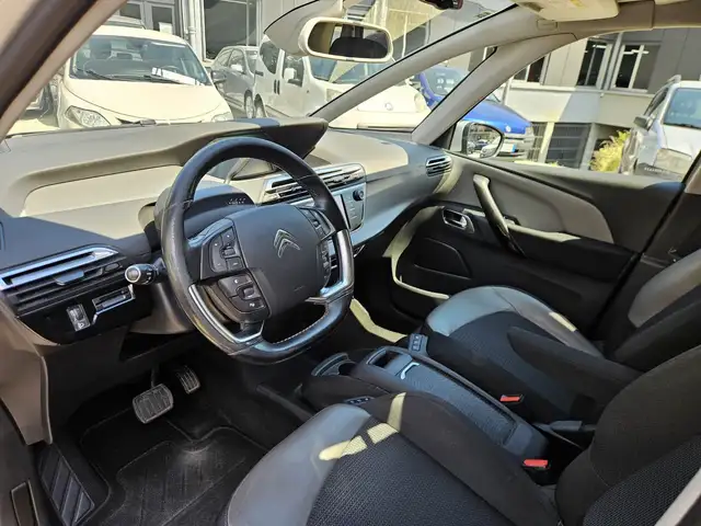 Citroen C4 Picasso view 7