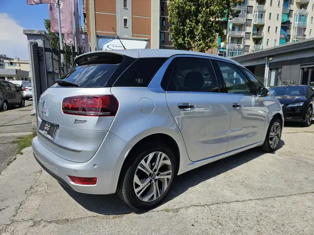 Citroen C4 Picasso view 4