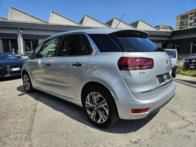 Citroen C4 Picasso view 6