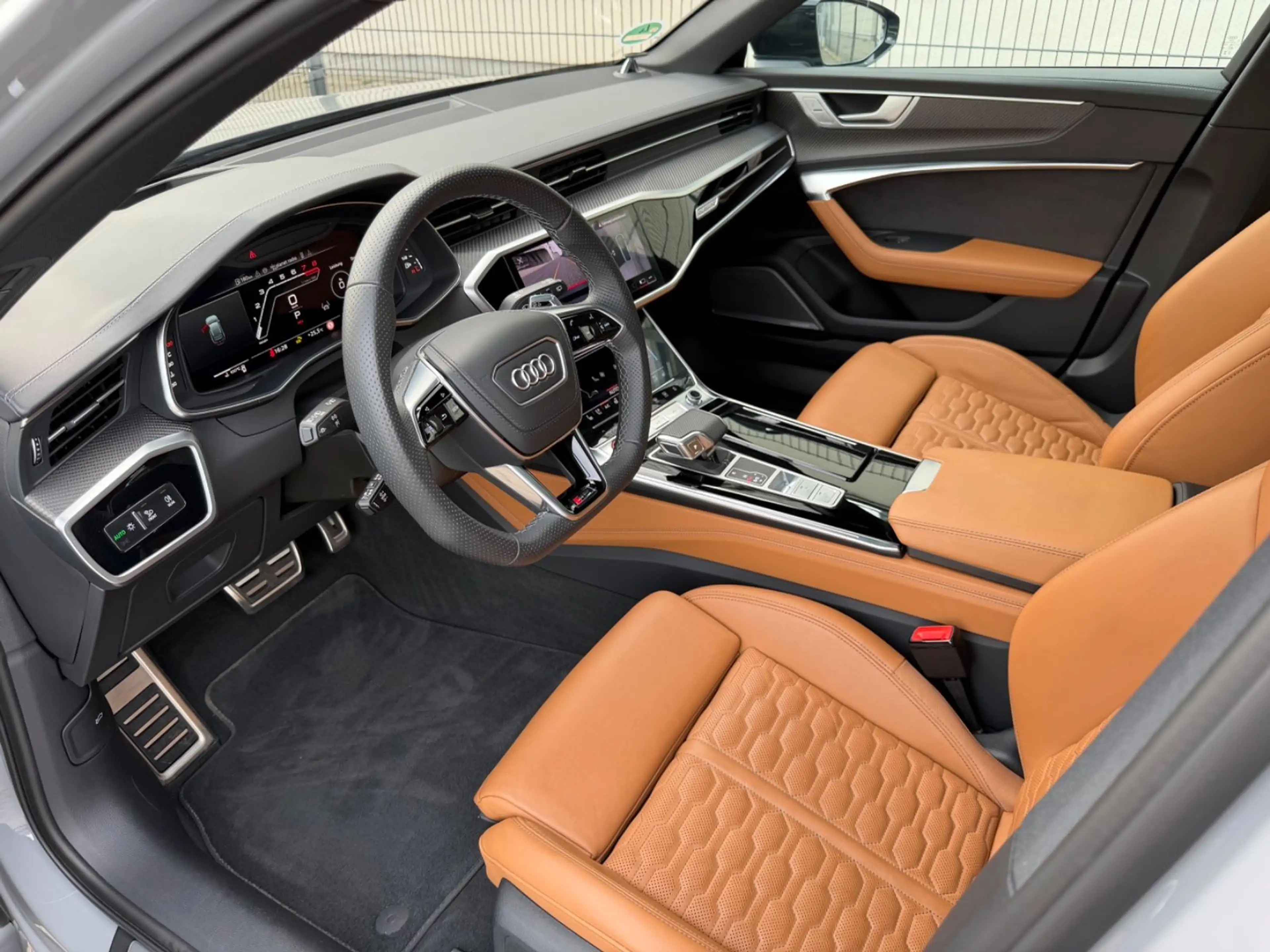 Audi RS6 Avant performance AKRA/LASER/PANO/360°/HUD — photo 5