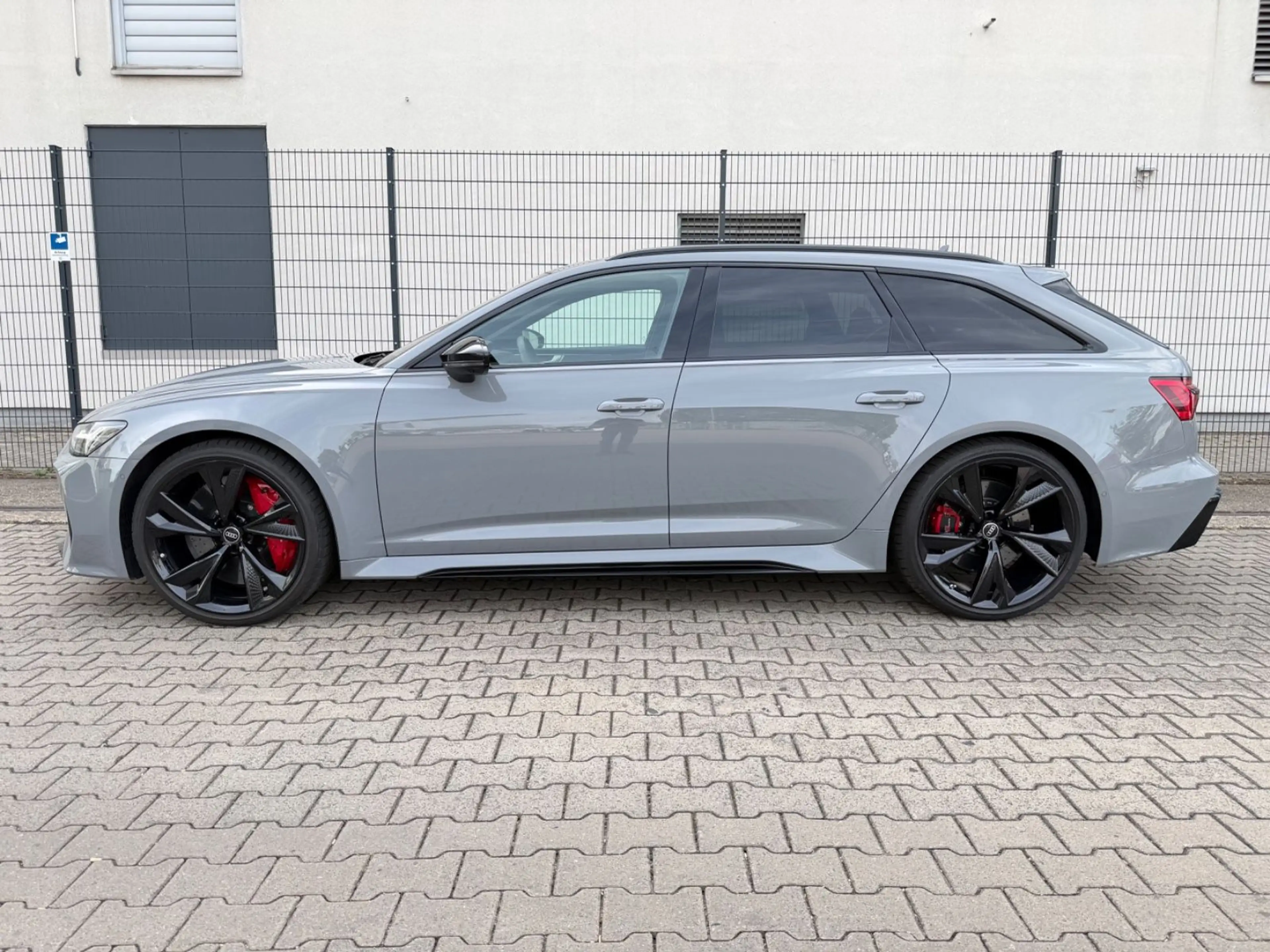 Audi RS6 Avant performance AKRA/LASER/PANO/360°/HUD — photo 8