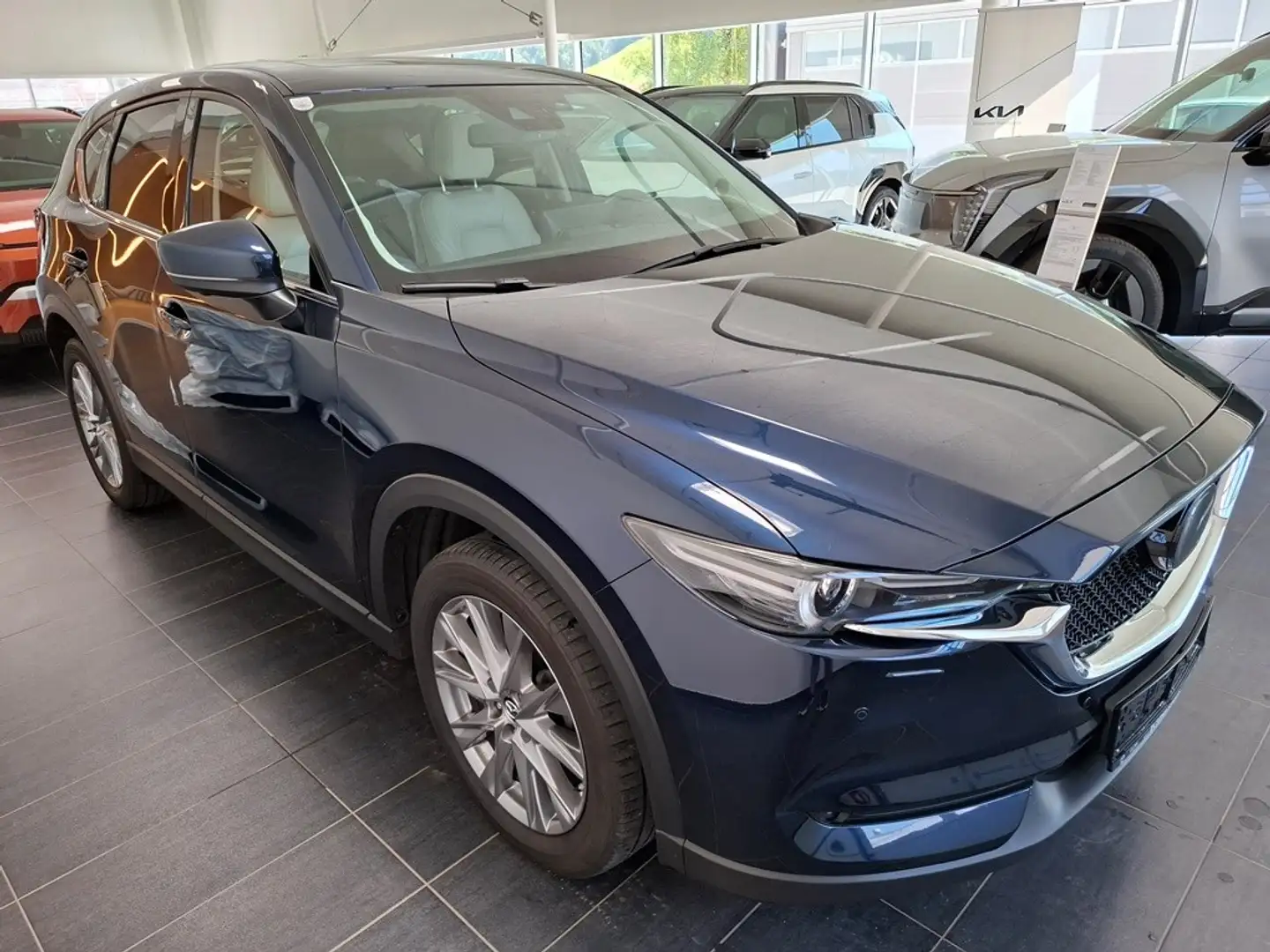 Mazda CX-5 G194 AWD Revolution Top SD "Leder weiss" Aut. Blau - 2