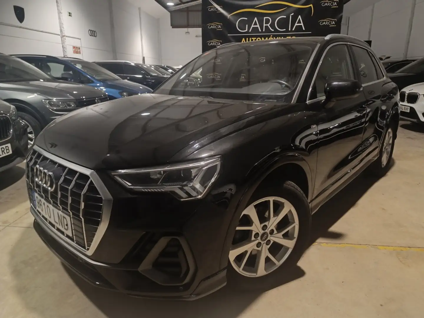 Audi Q3 35 TDI S line quattro S tronic 110kW Zwart - 2