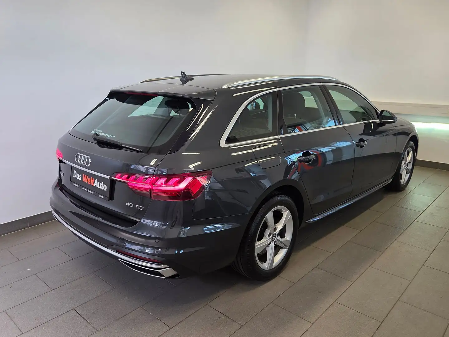 Audi A4 40 TDI advanced Grau - 2