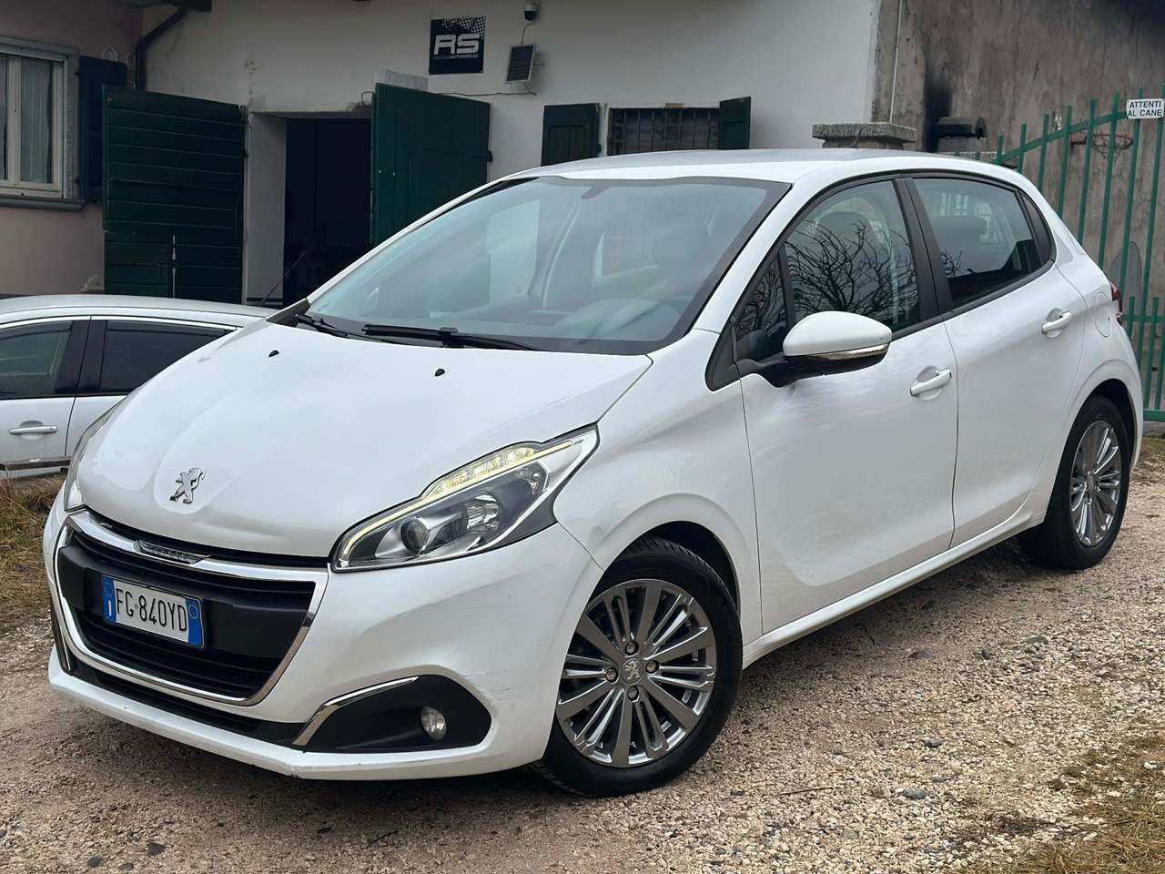 Peugeot 208 PureTech 82 5p. GPL Allure