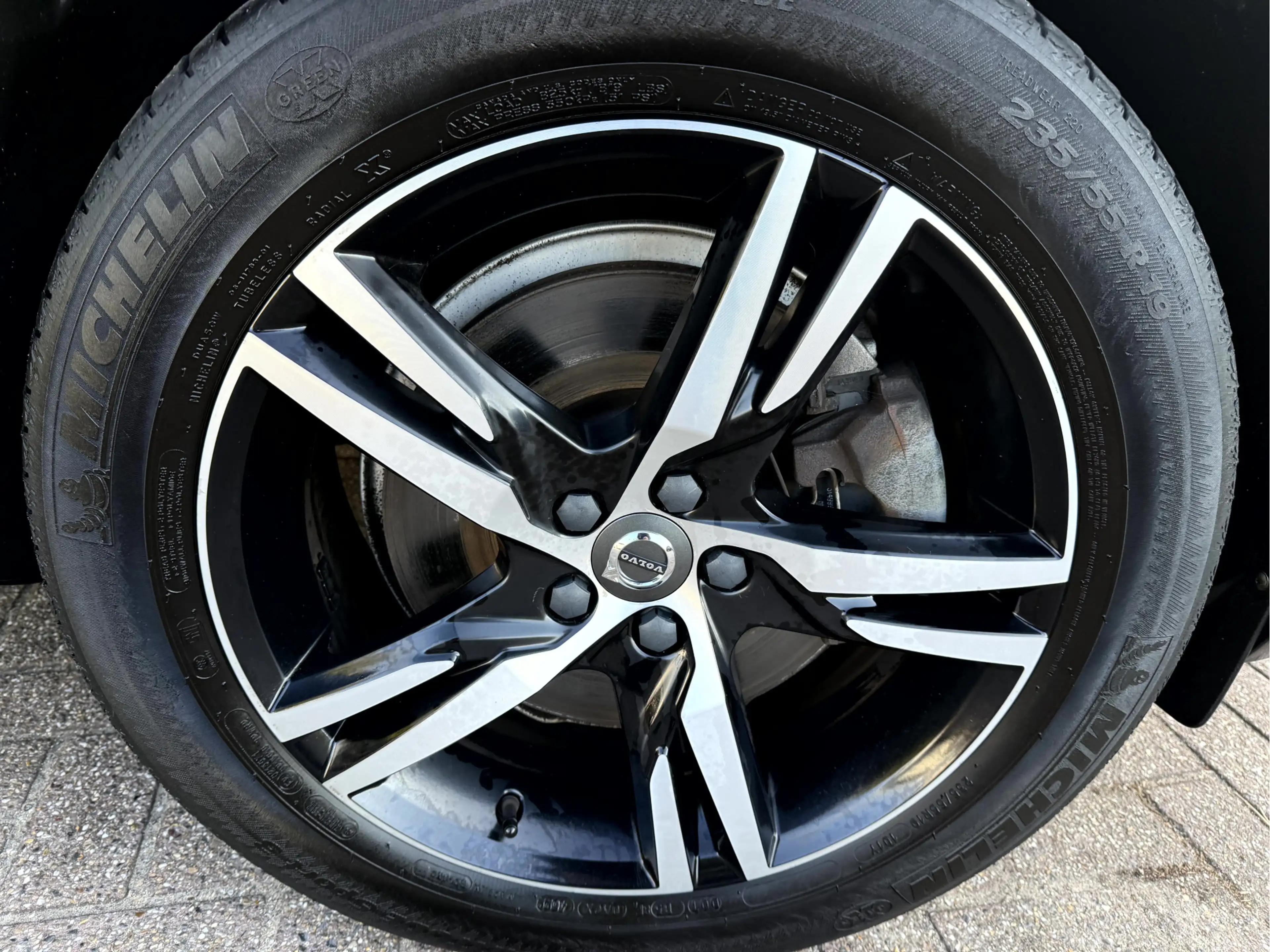 Volvo XC60 2.0 Recharge T6 AWD R-Design Panoramadak, Camera, — photo 12