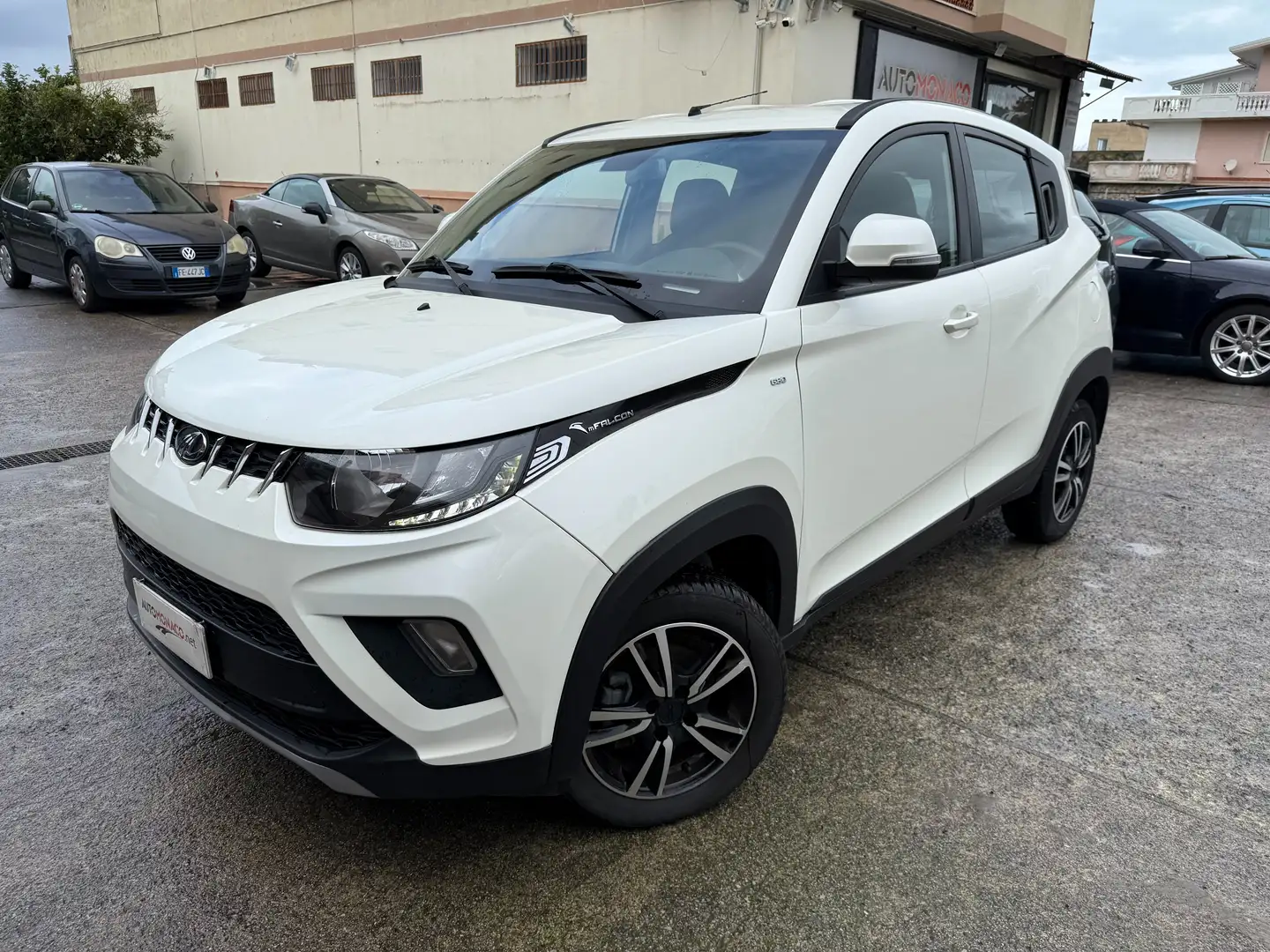 Mahindra KUV100 1.2 VVT M-Bifuel(GPL) K6+ Weiß - 1
