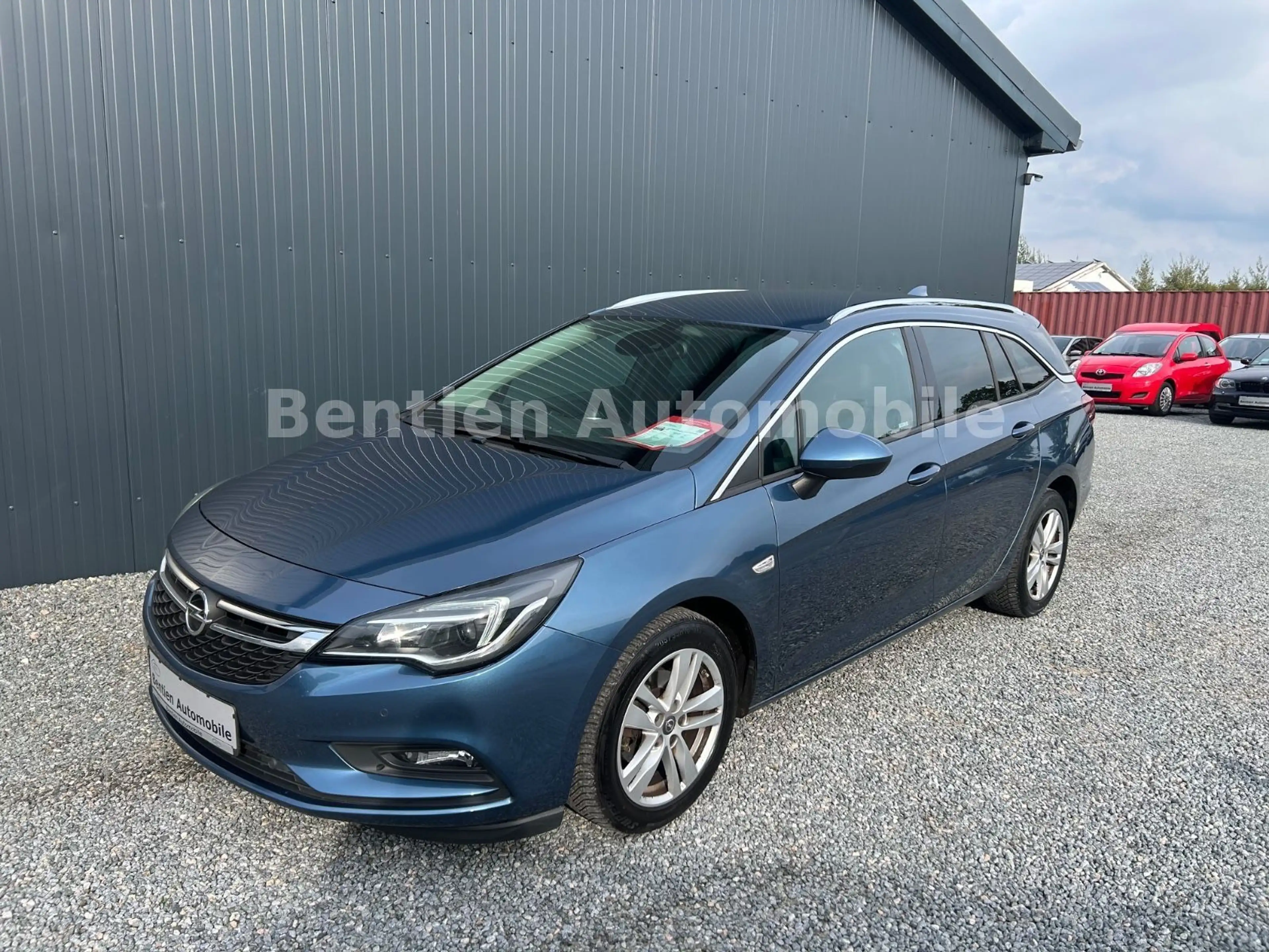 Opel Astra K Sports Tourer Innovation, AHK — photo 2