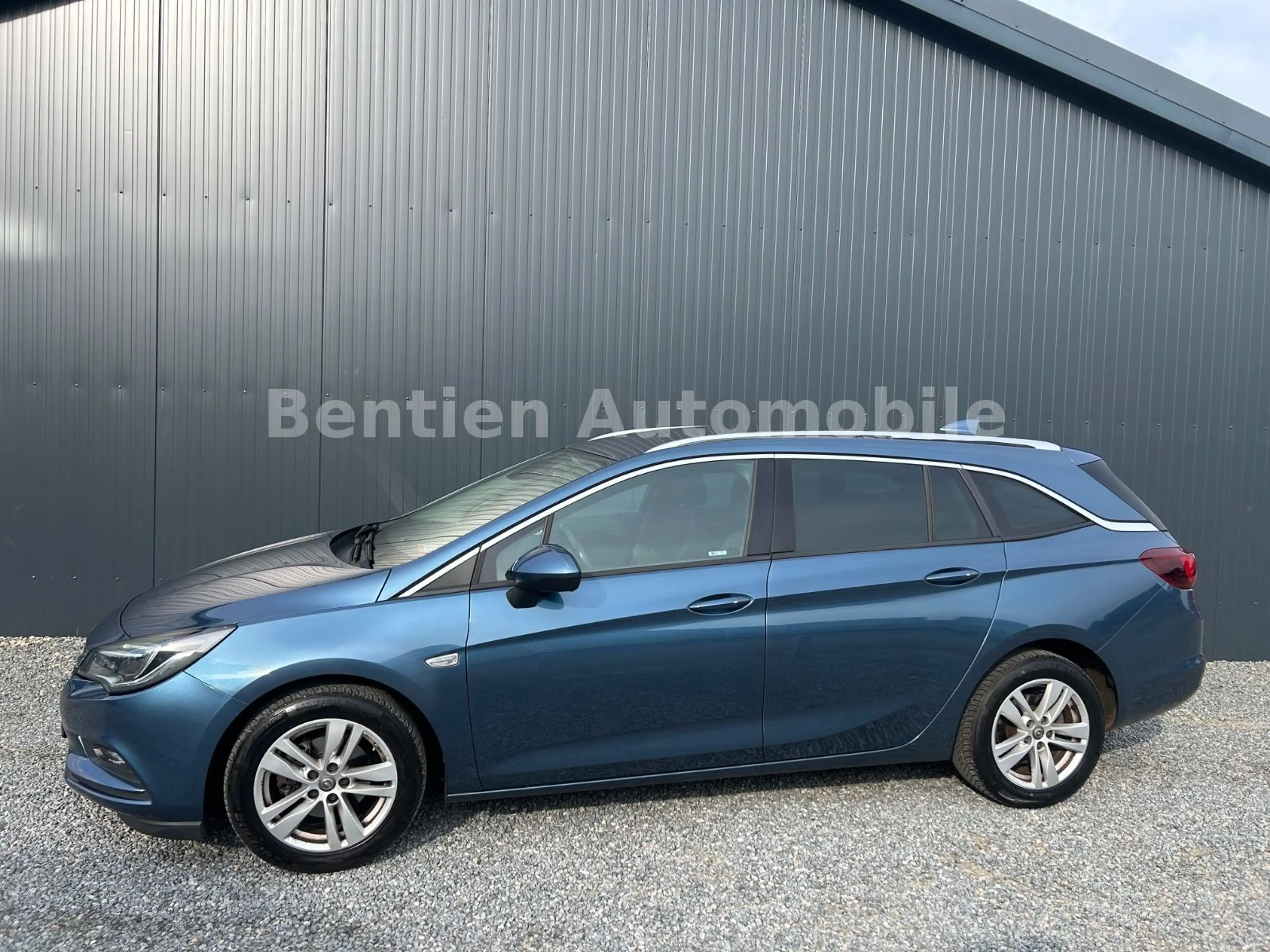 Opel Astra K Sports Tourer Innovation, AHK