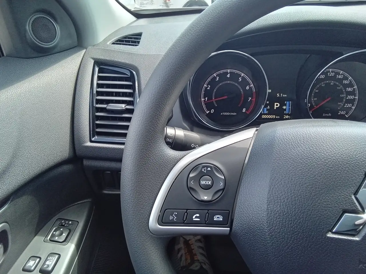 Mitsubishi RVR снимка Mitsubishi RVR