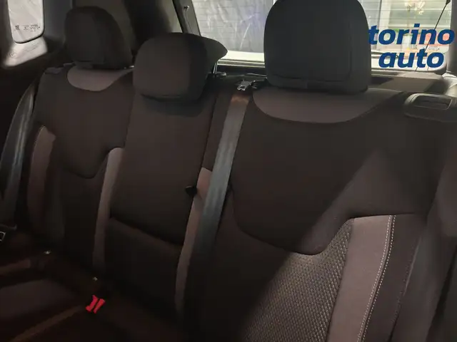 Jeep Renegade view 9