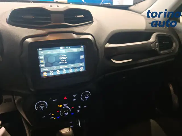 Jeep Renegade view 14