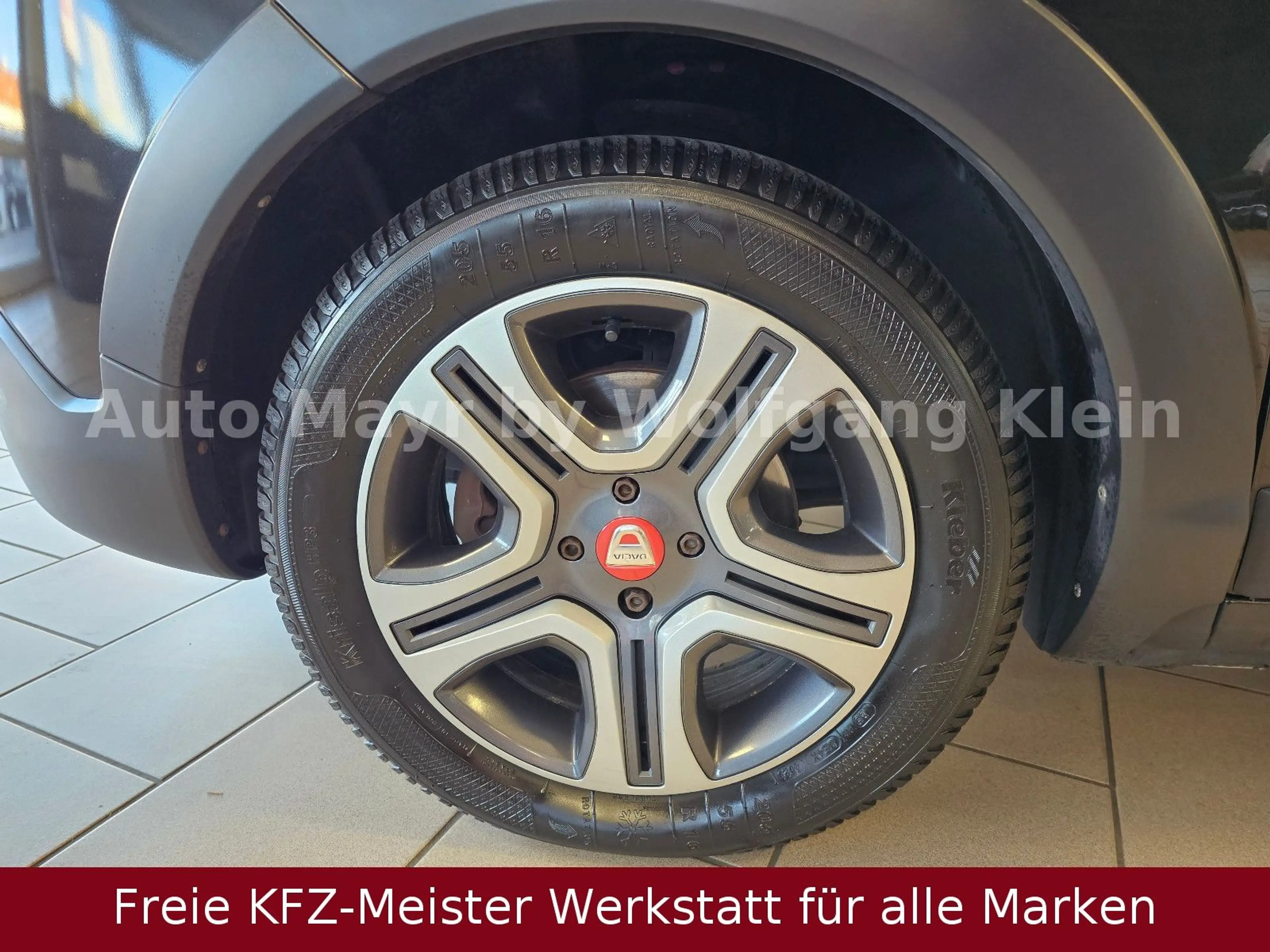 Dacia Lodgy Stepway Plus TCe 130 GPF Navi 7Sitzer — photo 13