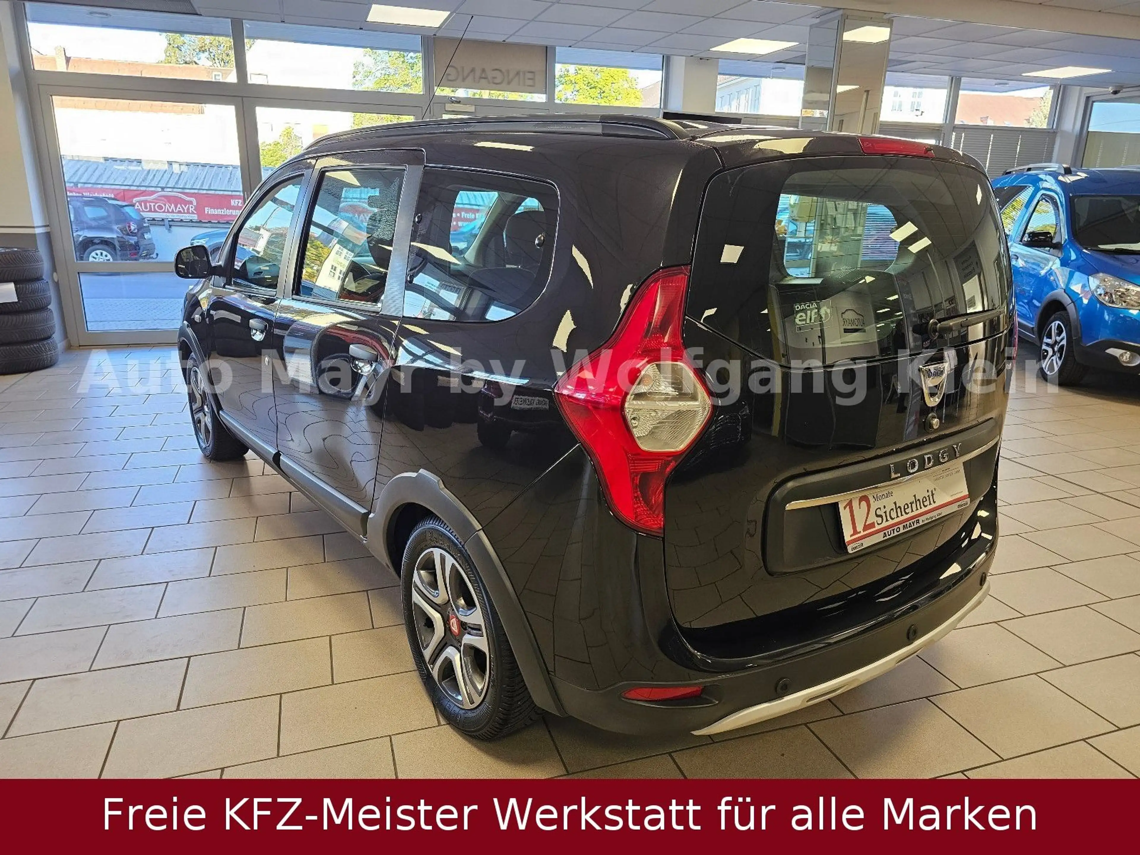 Dacia Lodgy Stepway Plus TCe 130 GPF Navi 7Sitzer — photo 10