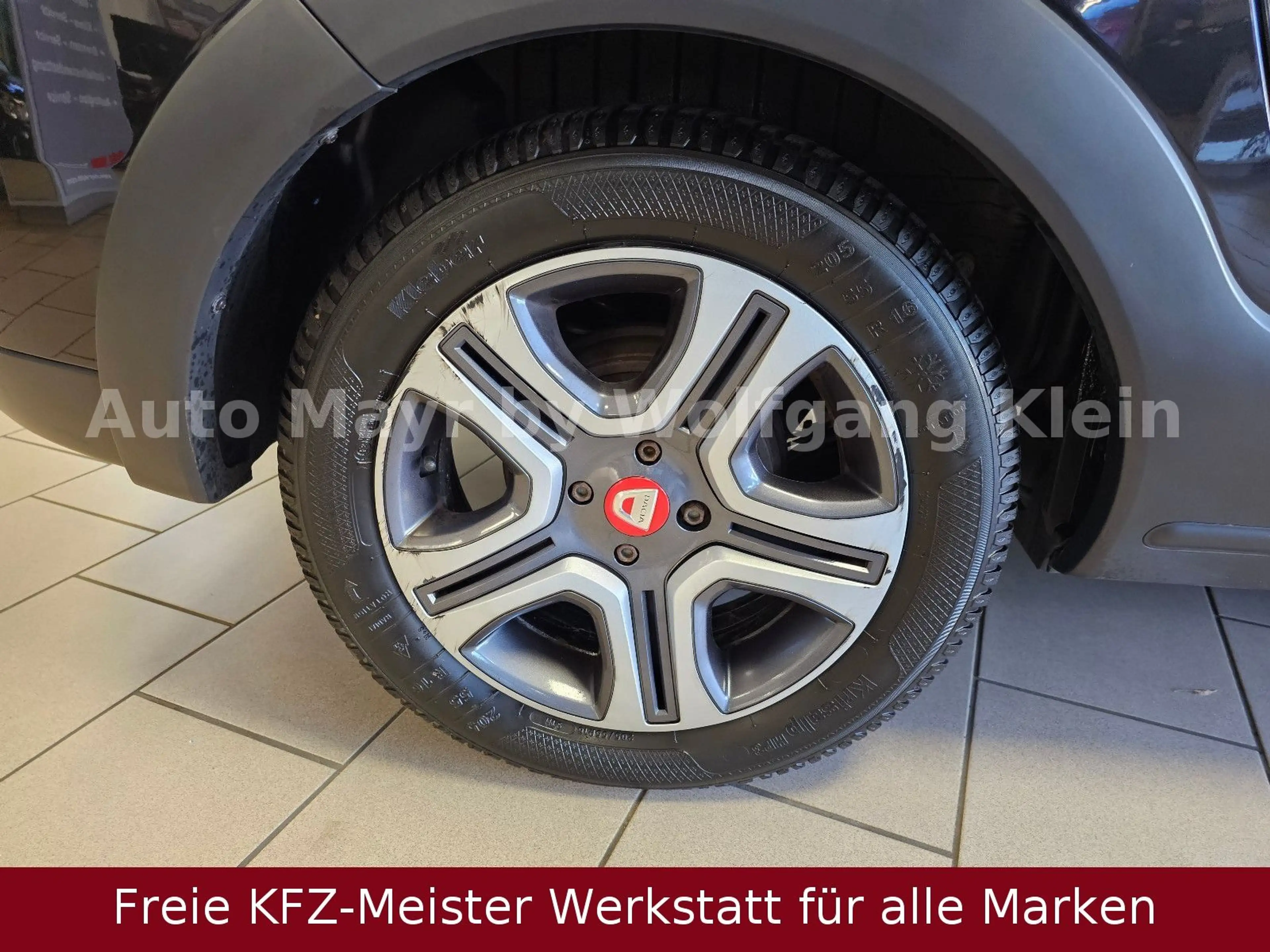 Dacia Lodgy Stepway Plus TCe 130 GPF Navi 7Sitzer — photo 7