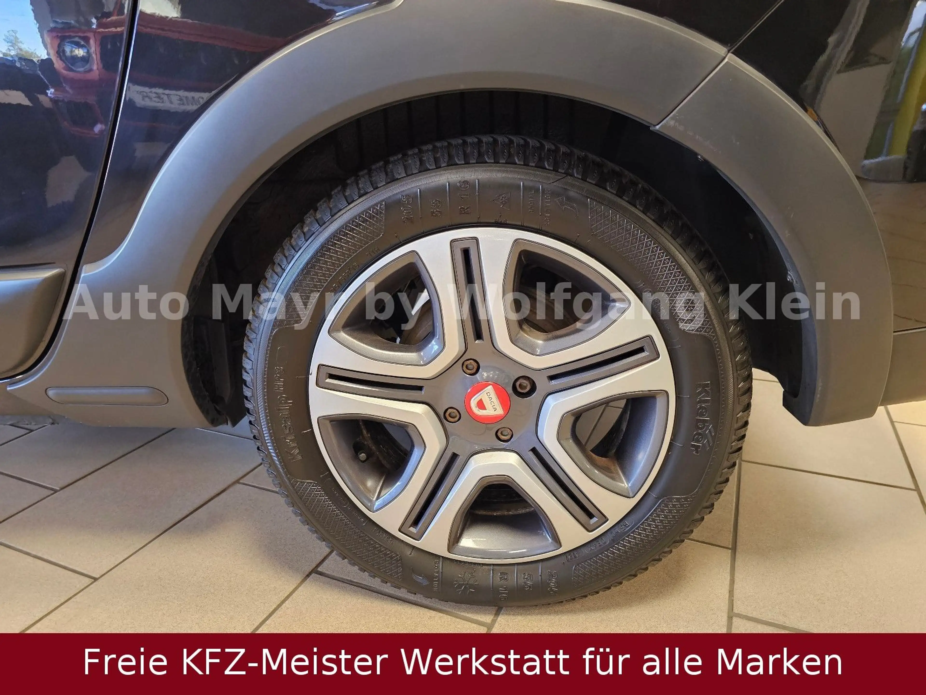 Dacia Lodgy Stepway Plus TCe 130 GPF Navi 7Sitzer — photo 11
