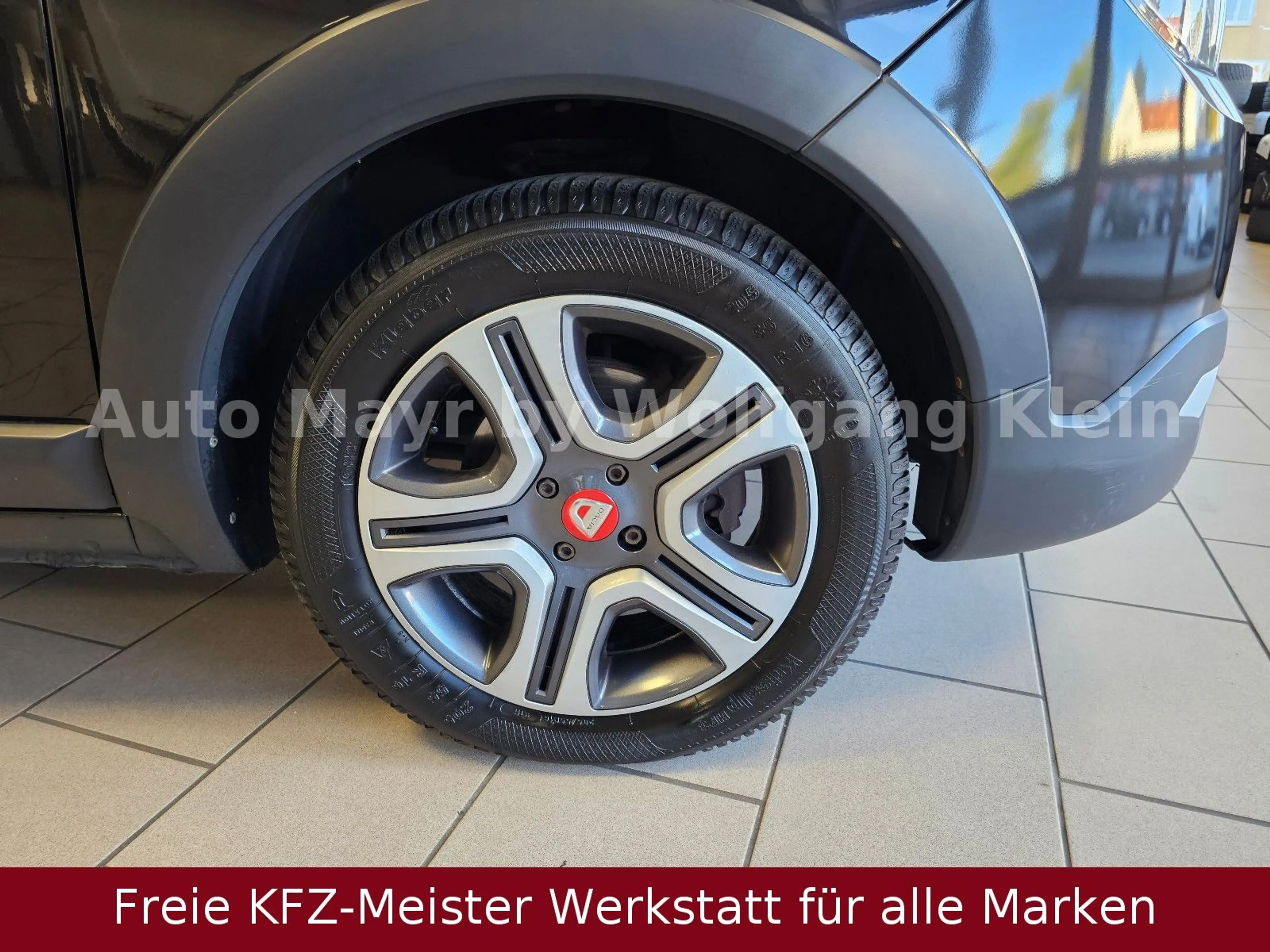 Dacia Lodgy Stepway Plus TCe 130 GPF Navi 7Sitzer — photo 5