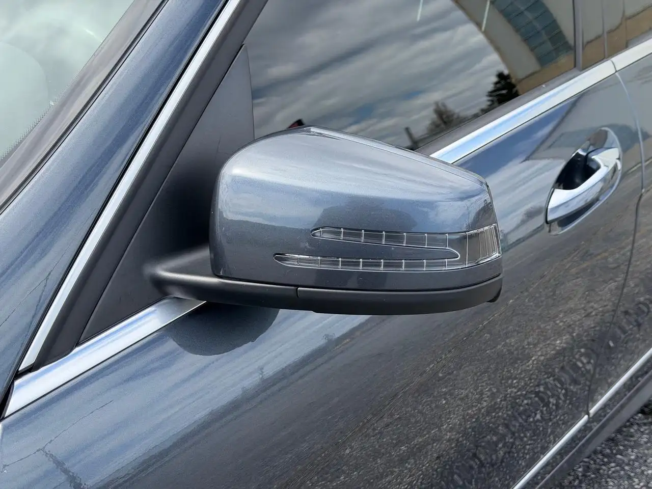 Mercedes-Benz C-Class снимка Mercedes-Benz C-Class