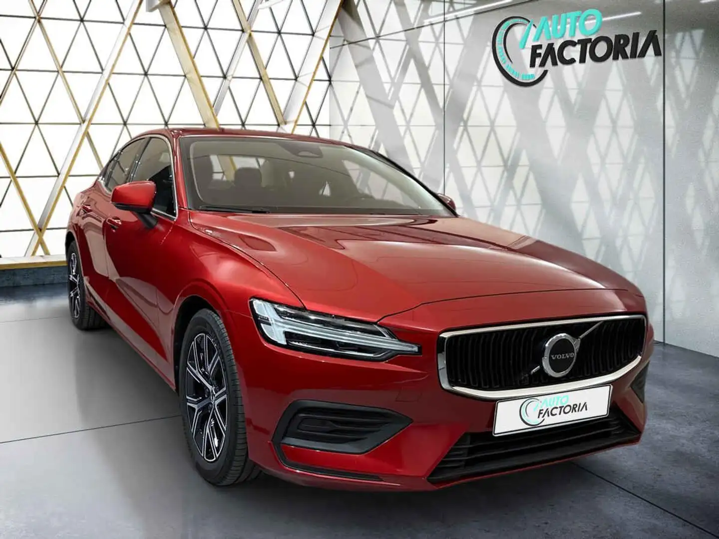 Volvo S60 -40% B4 MHEV 197cv BVA +GPS+CAM+LED+CLIM+Options Roşu - 2