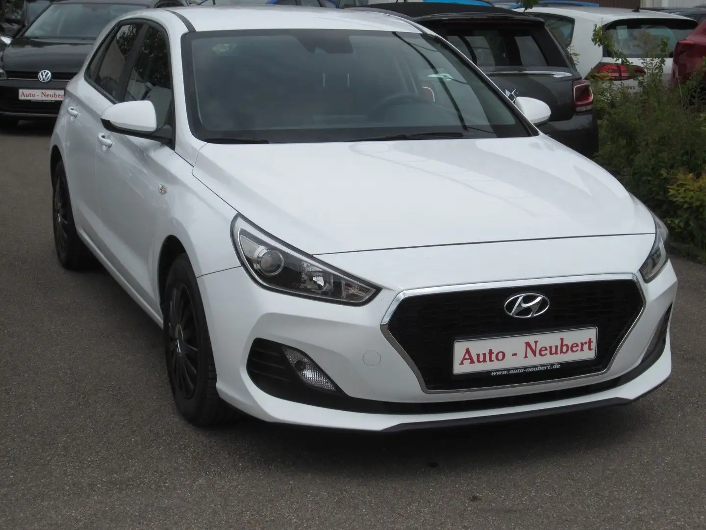 Hyundai i30 Pure Weiß - 1