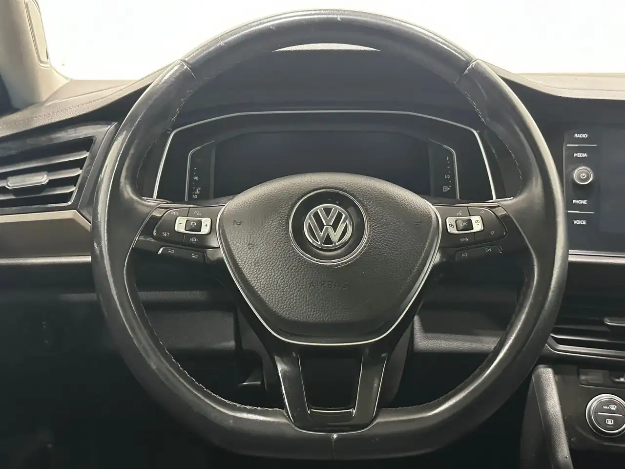 Volkswagen Jetta снимка Volkswagen Jetta