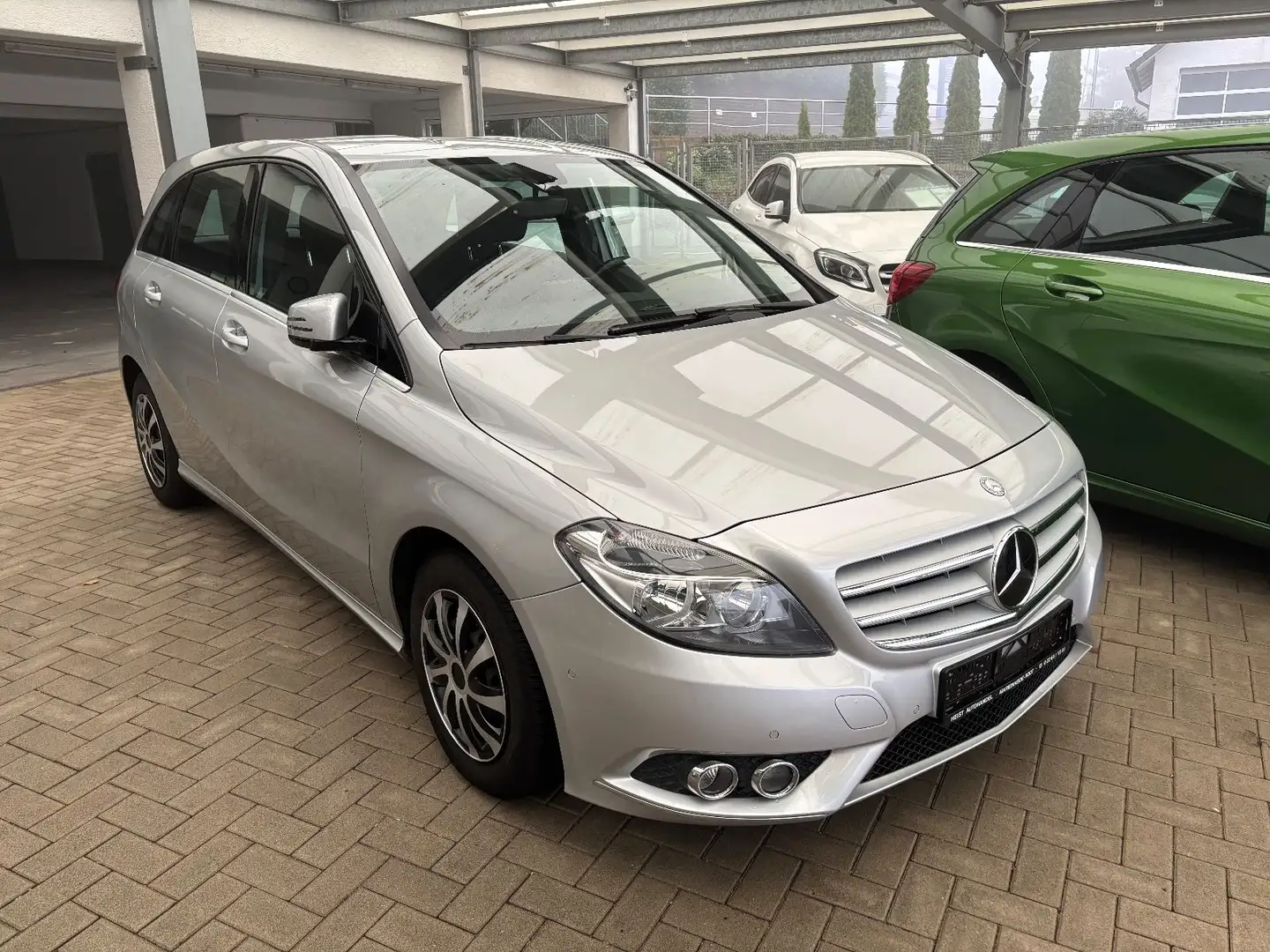Mercedes-Benz B 180 Parktr.Sitzh. AHK Spiegel klappbar Argent - 1