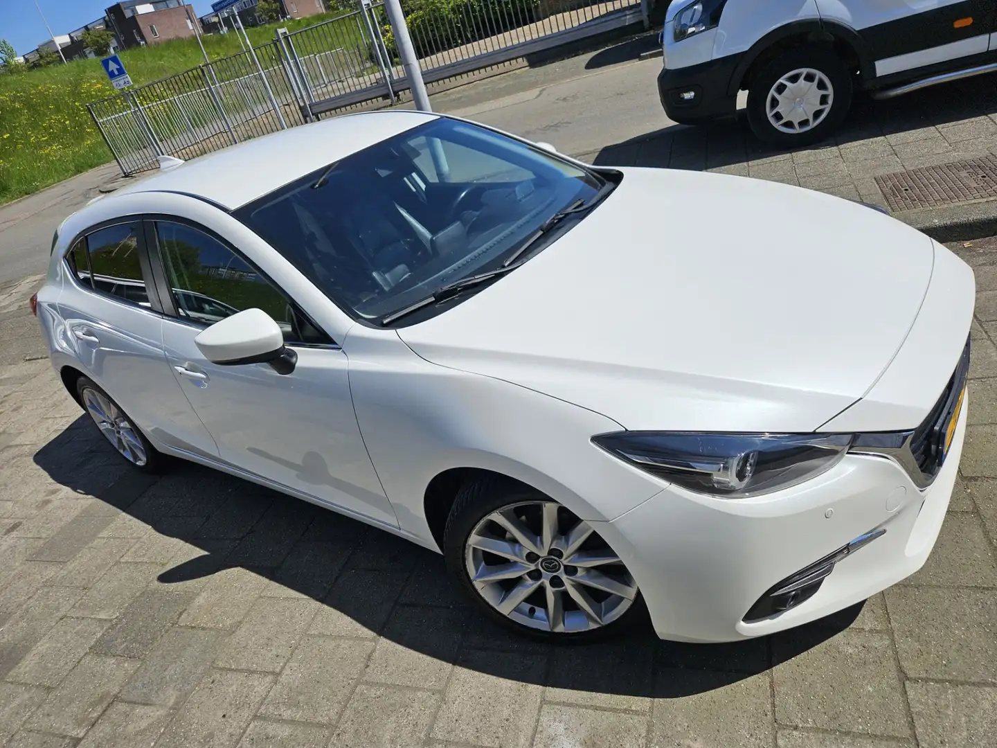 Mazda 3 2.2 SkyActiv-D 150 GT-M Fehér - 2