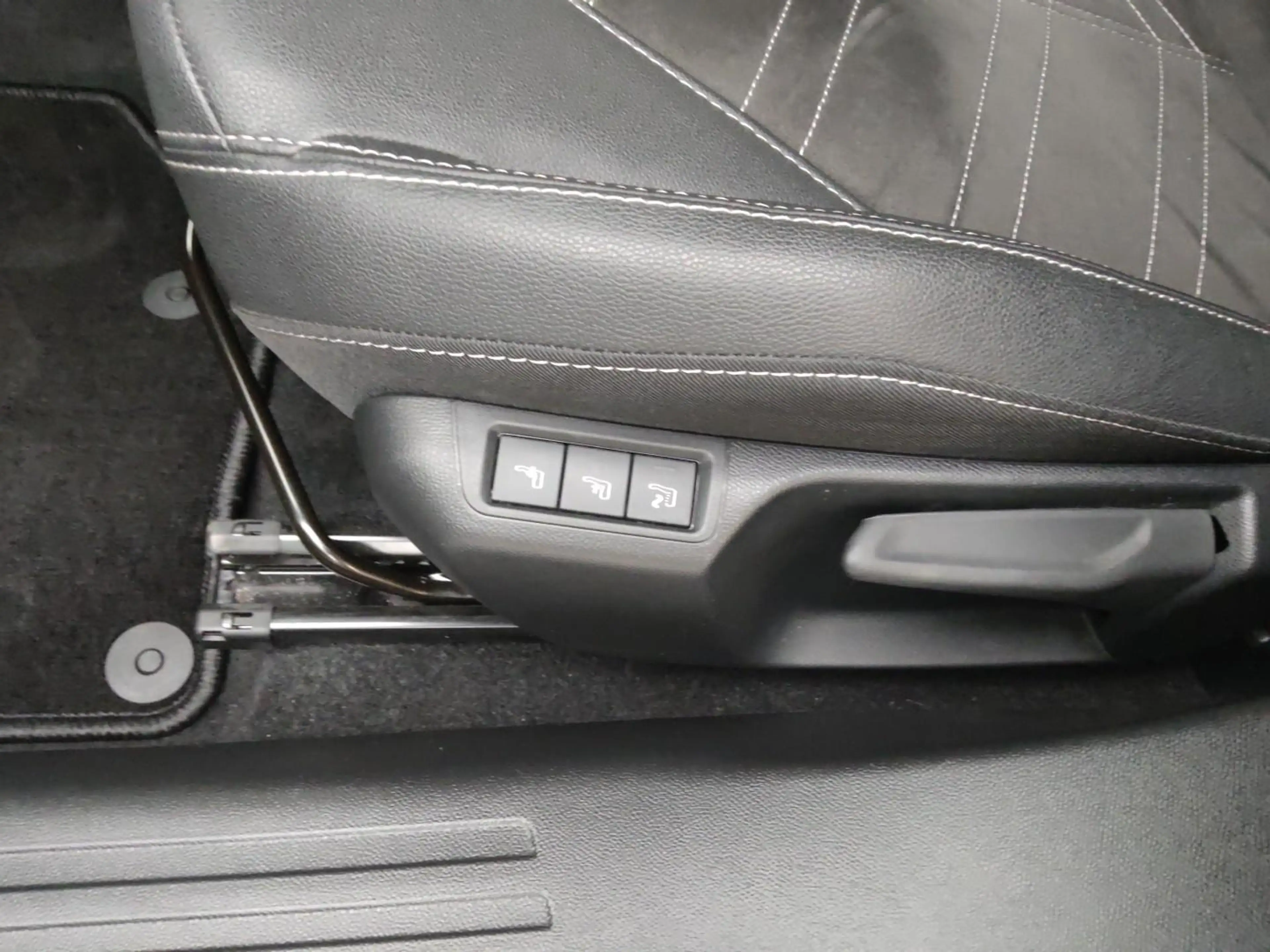 Opel Mokka Ultimate — photo 12