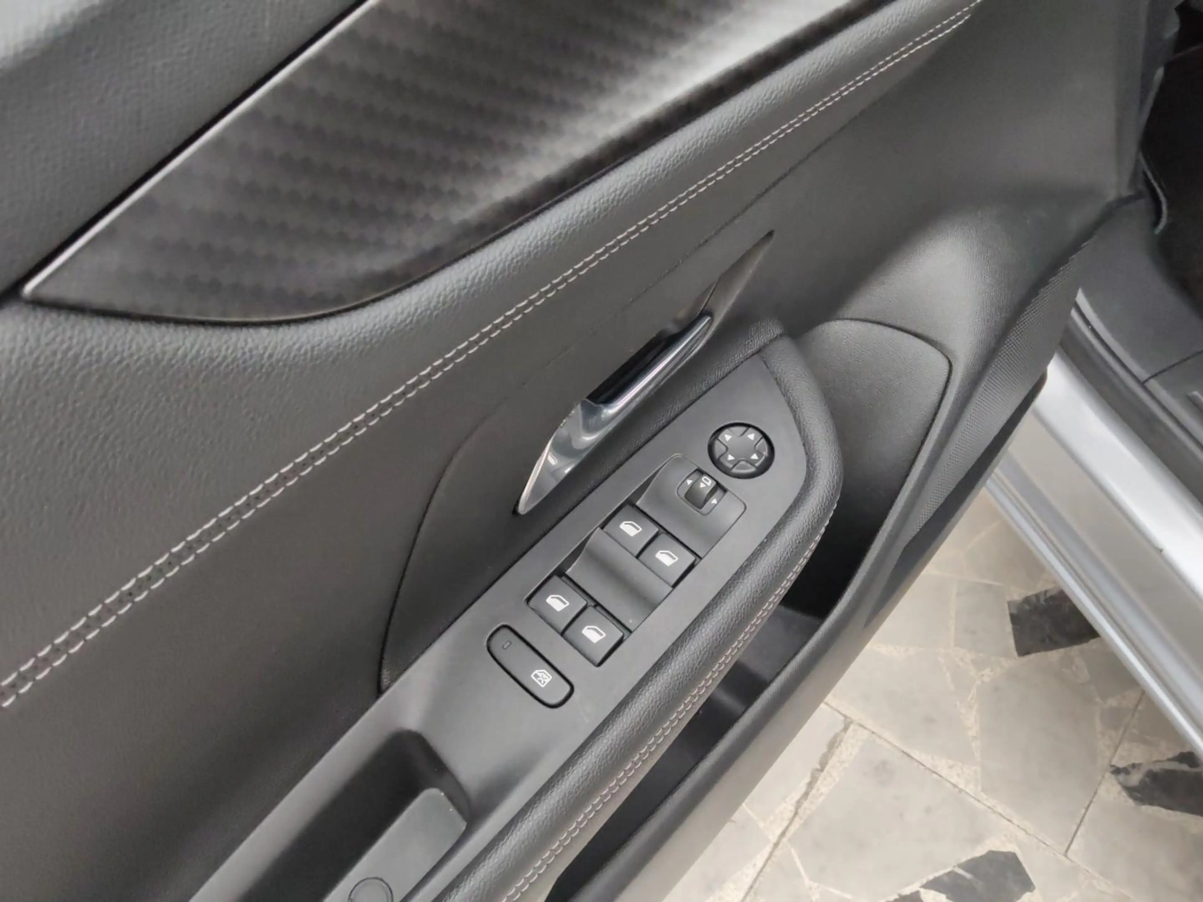 Opel Mokka Ultimate — photo 10