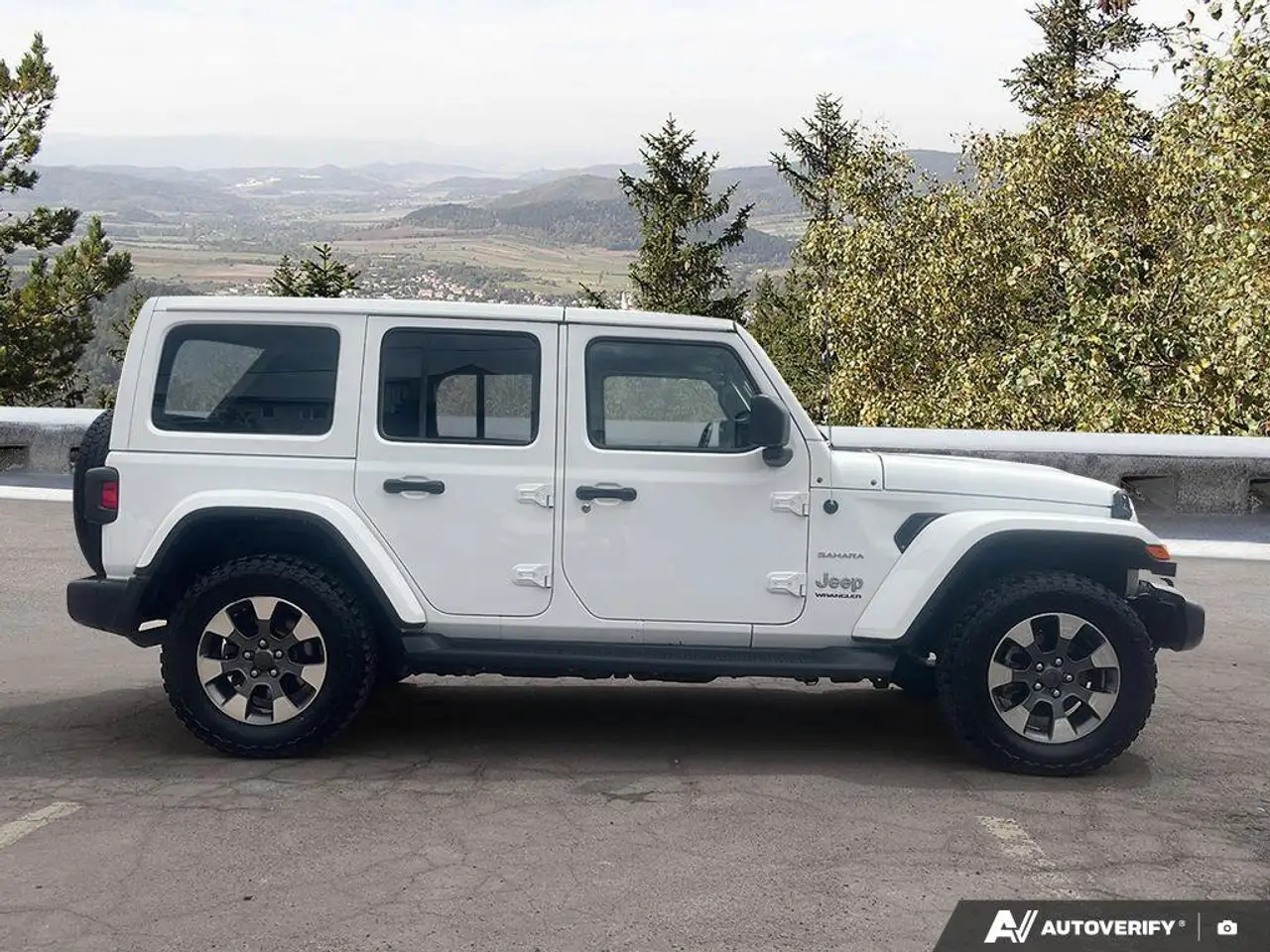 Jeep Wrangler photo Jeep Wrangler
