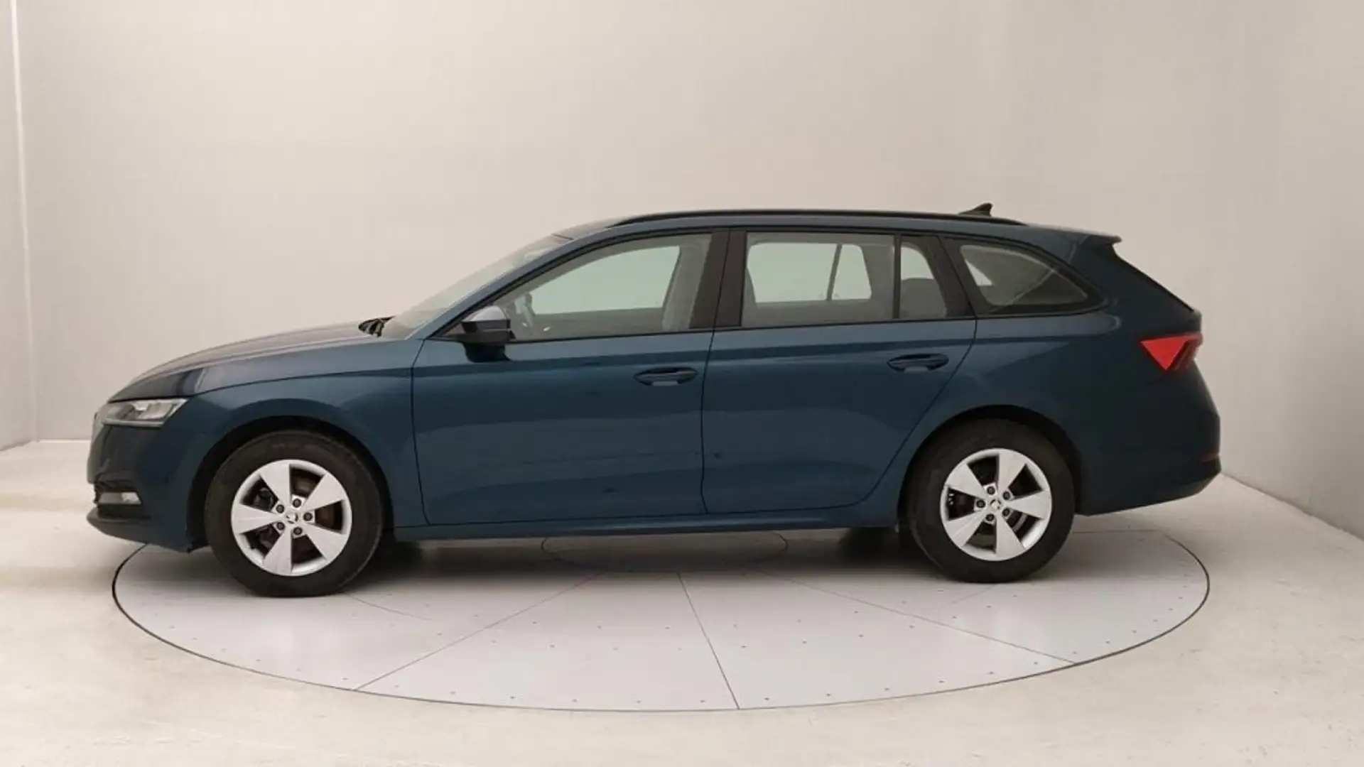 Skoda Octavia Wagon 2.0 tdi evo Executive 115cv Blu/Azzurro - 2