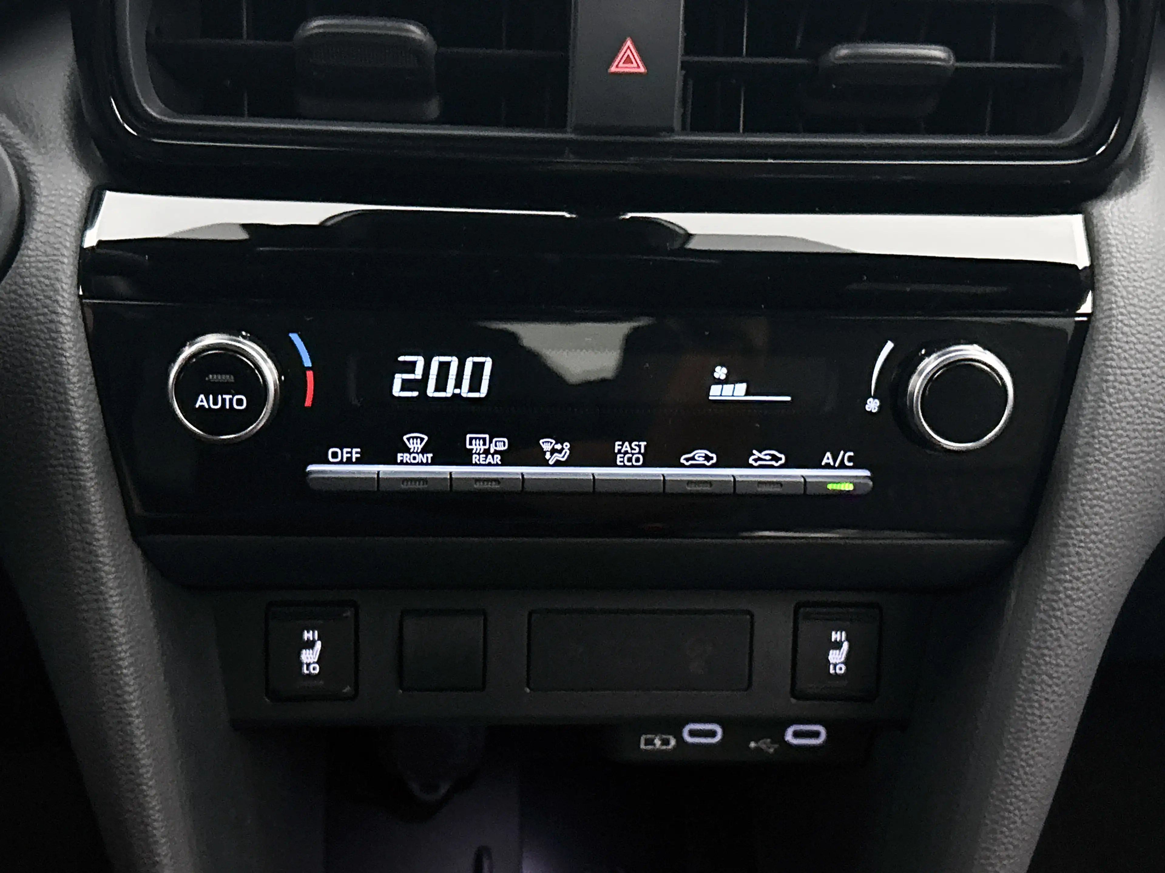 Toyota Yaris Cross 1.5 Hybrid 115 First Edition Comfort Pack | BTW vo — photo 11