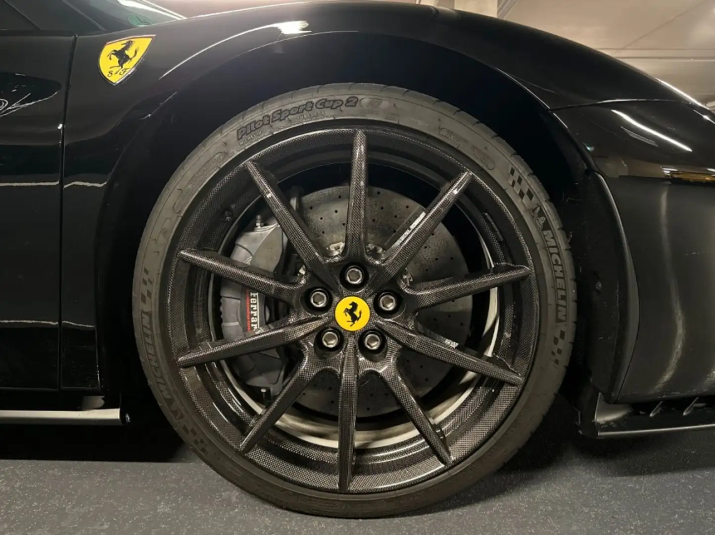 Ferrari SF90 Stradale Negro - 1