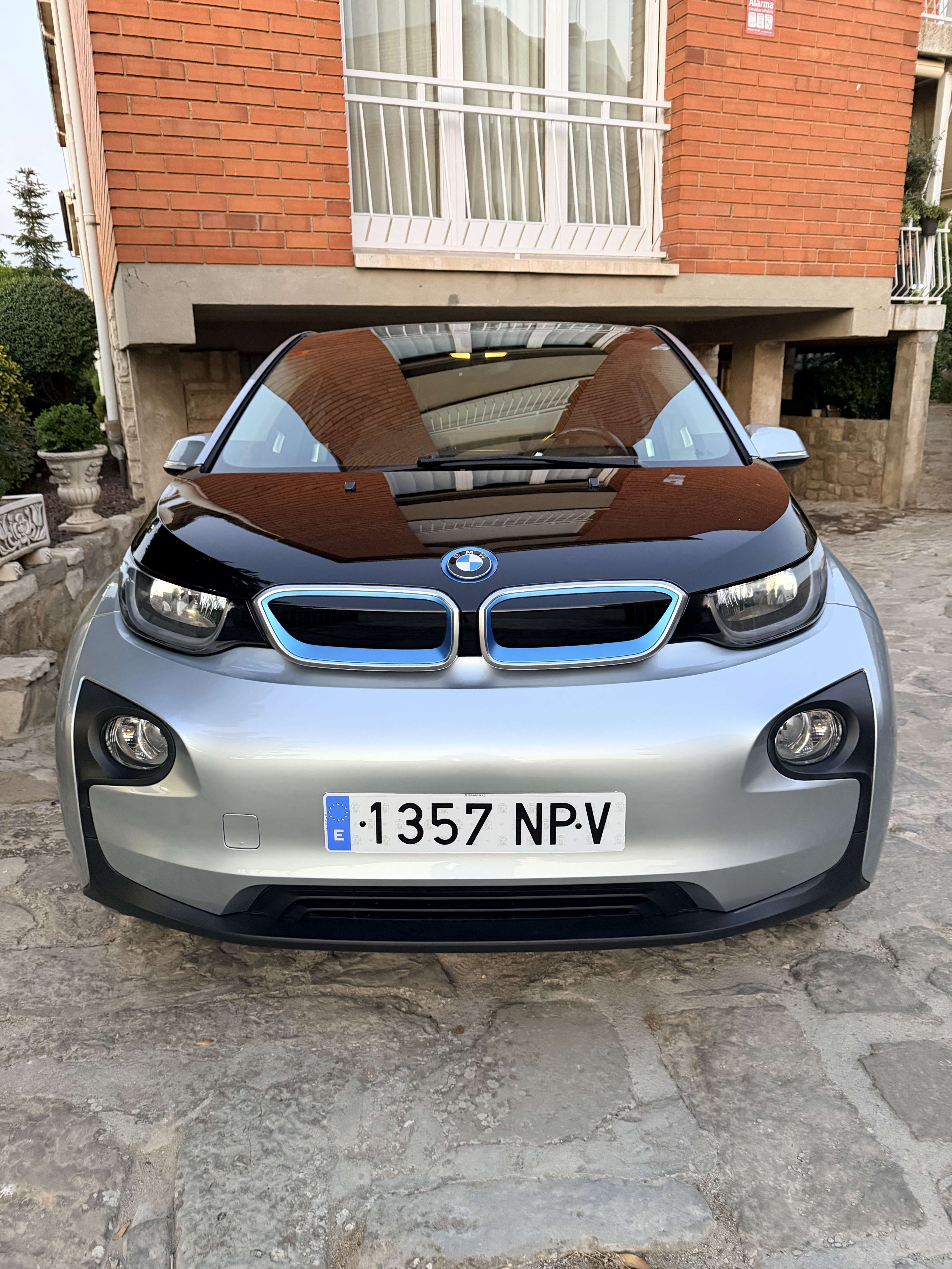 BMW i3 (60 Ah) - foto 1