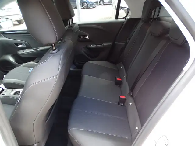 Opel Corsa view 8