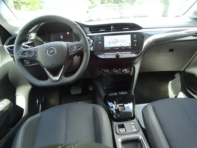 Opel Corsa view 9