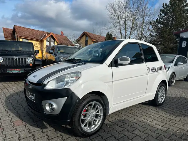 Ligier Ixo DCI-Motor-8 Fach Bereift