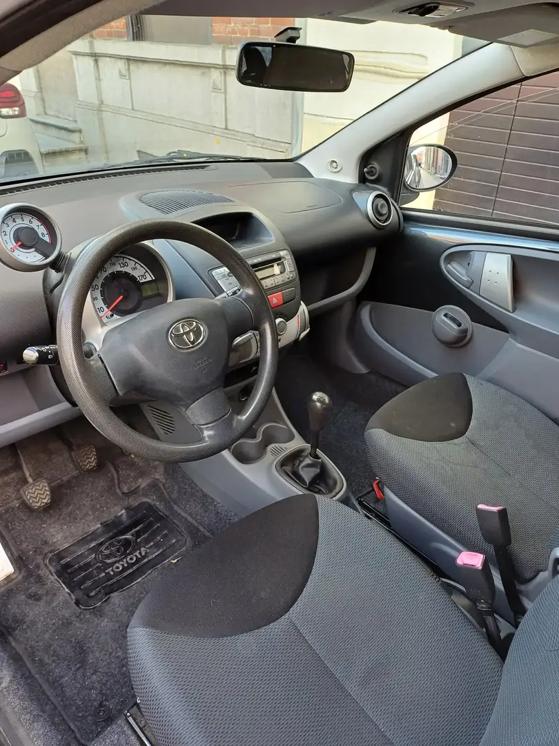 Toyota Aygo 1000 essence Niebieski - 1