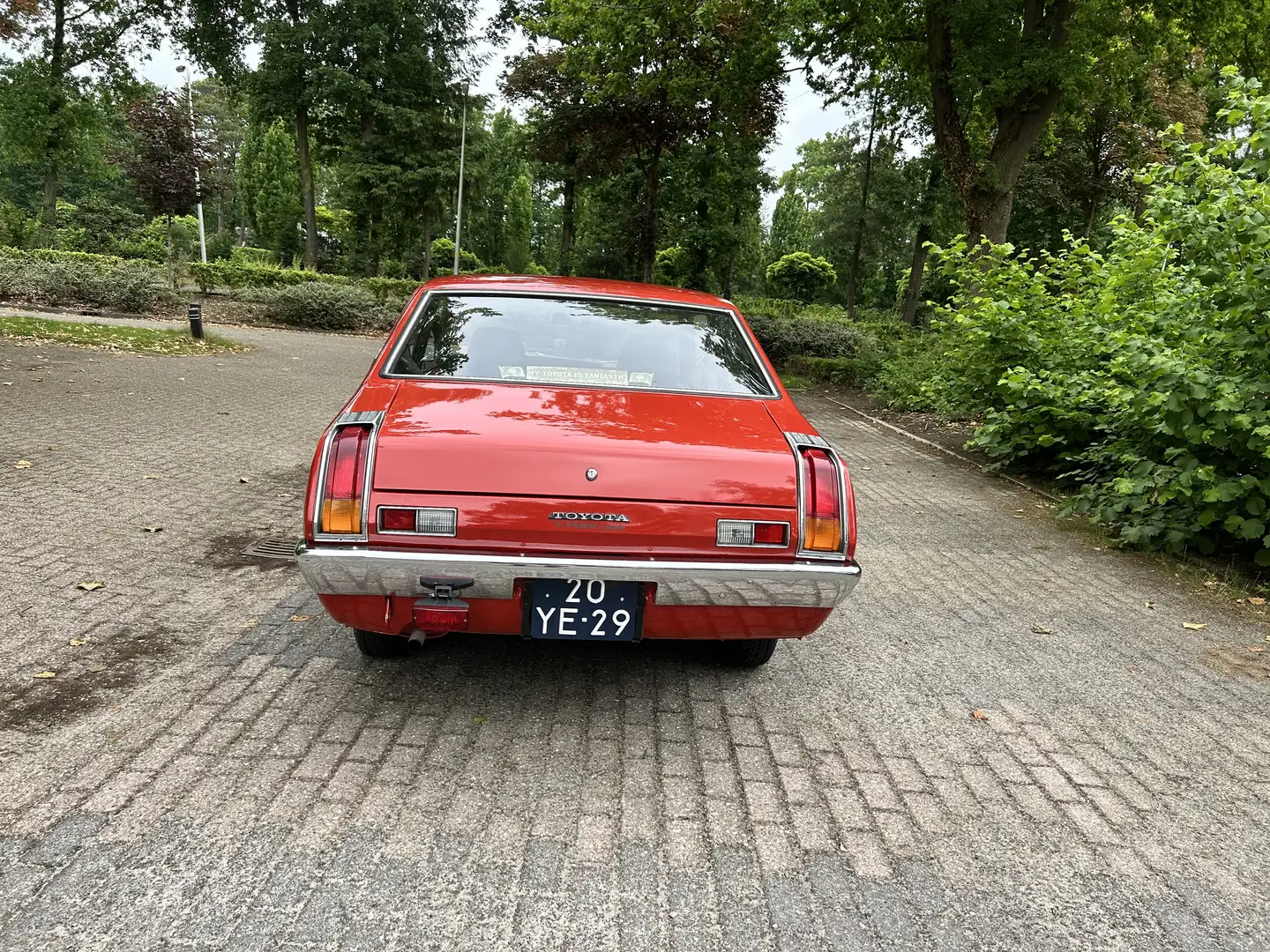 Toyota Carina Ta12 - 1