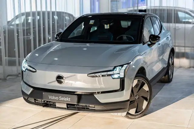 Volvo EX30 Plus Single Motor Extended Range