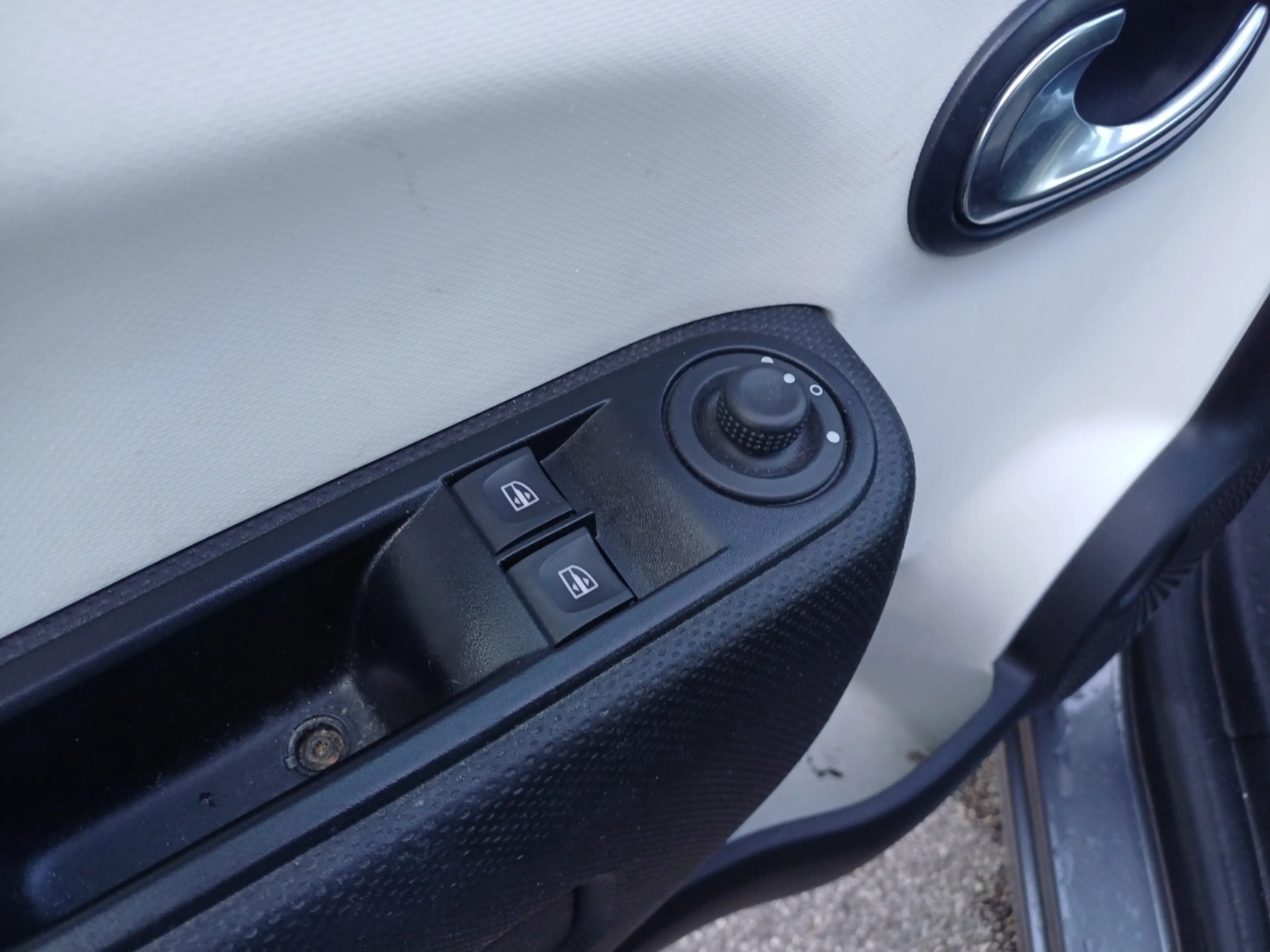 Renault Twingo ZEN — photo 14