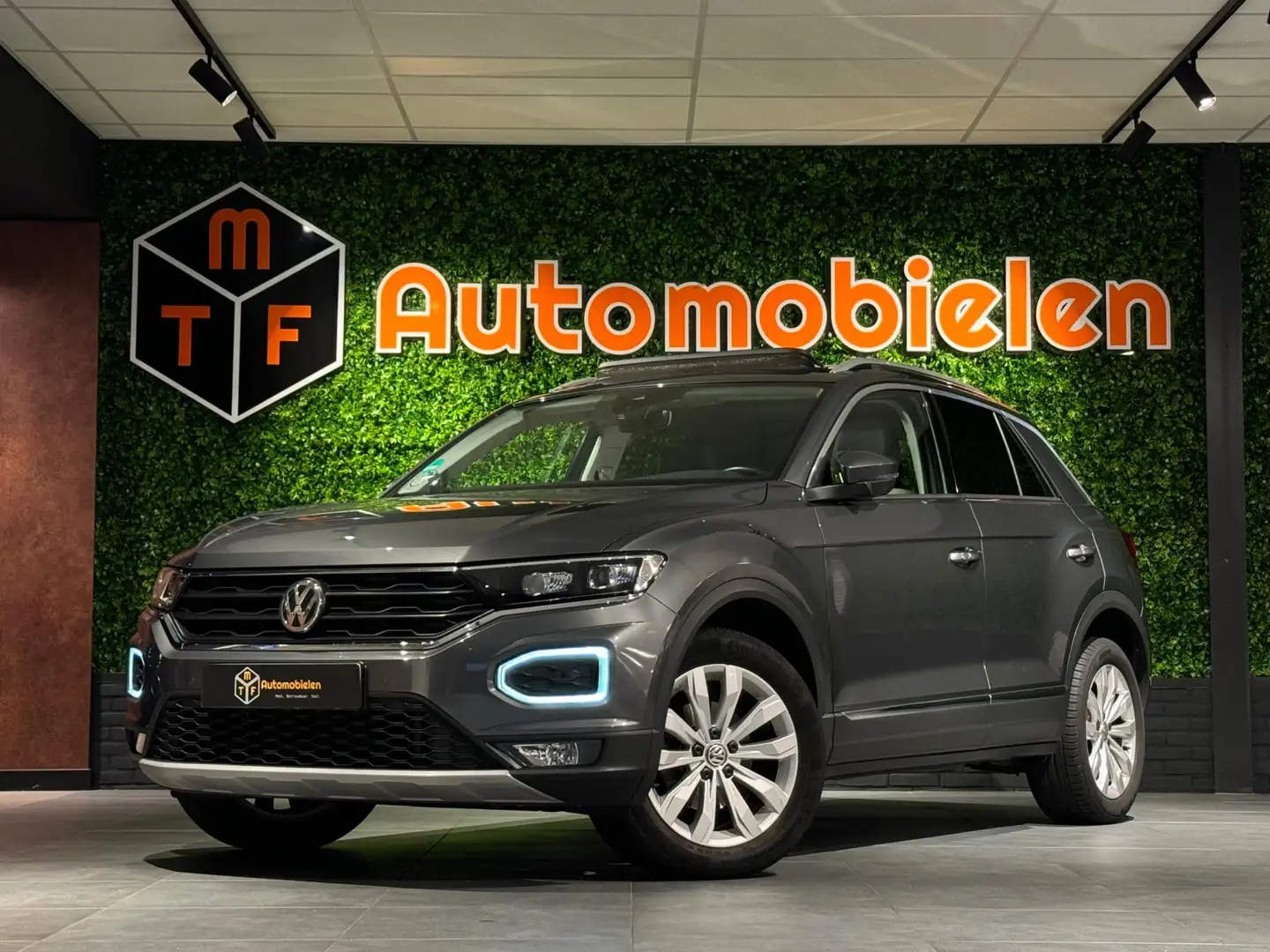 Volkswagen T-Roc Volkswagen T-Roc 1.5 TSI Sport R 150 PK |VIRTUAL|P Grau - 1