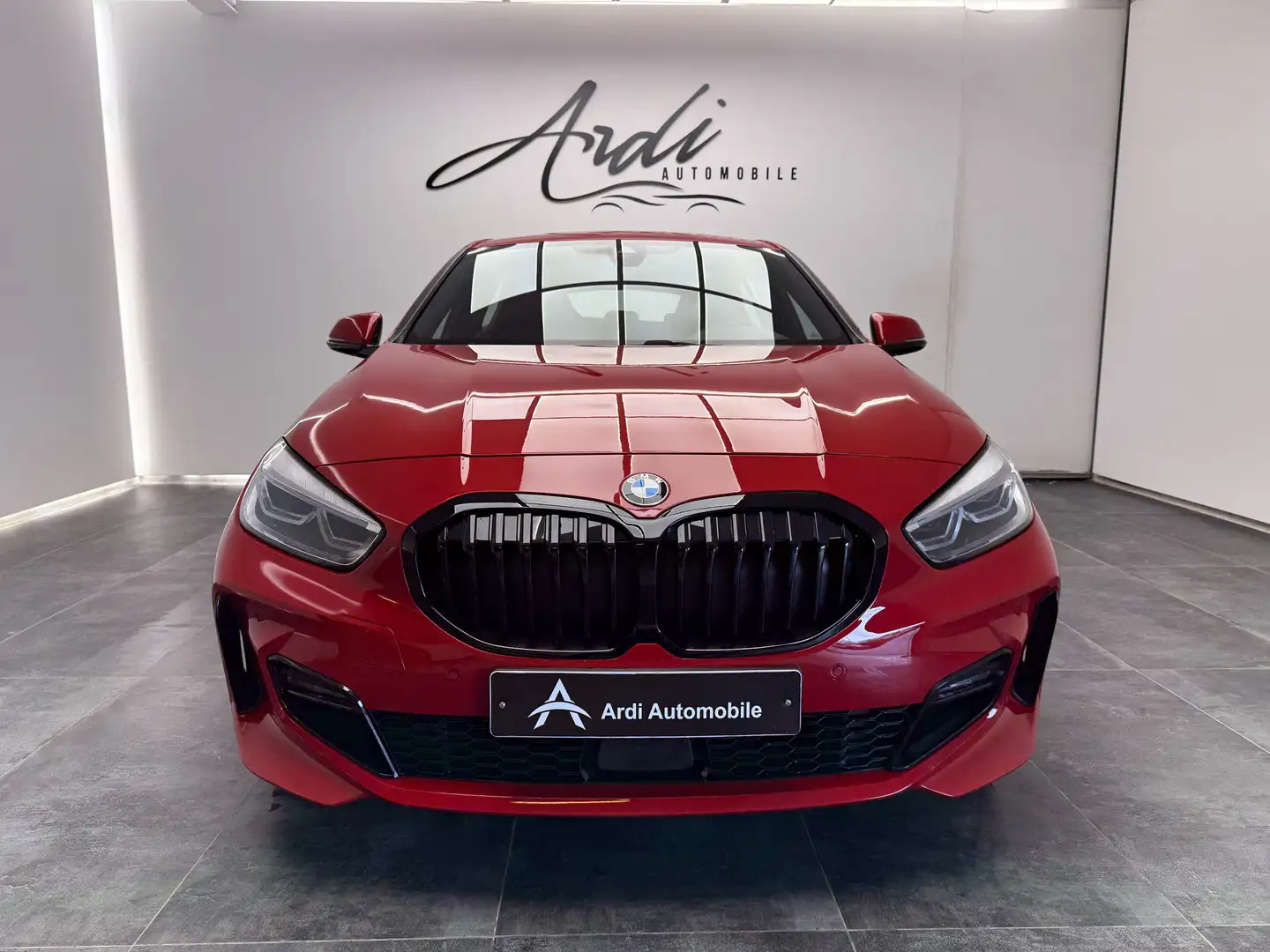 BMW 116 dA*24 000KM*PACK M*CARPLAY*1ER PROP*GARANTIE* Rood - 2