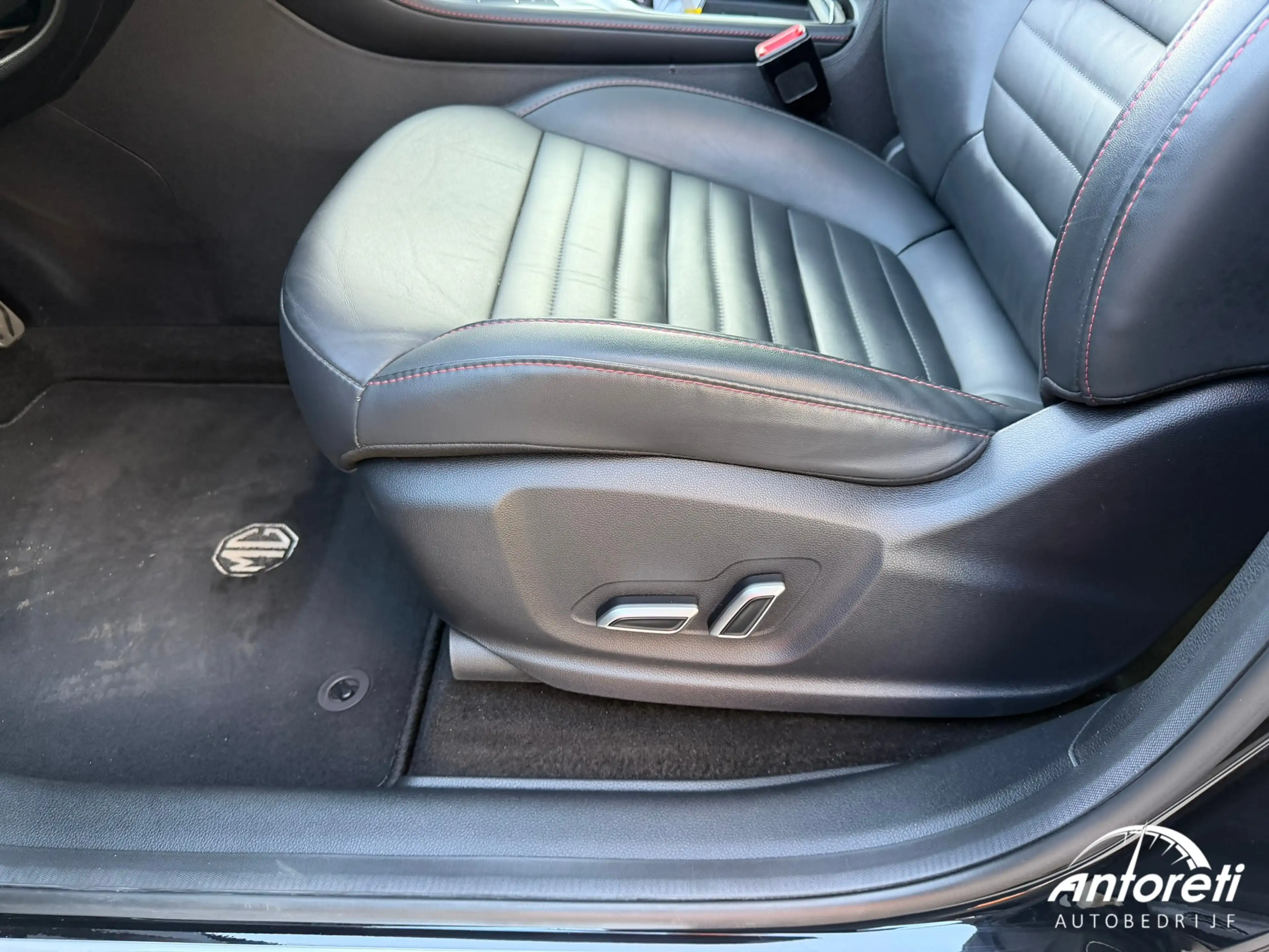 MG EHS PHEV Luxery FULL OPTION — photo 11