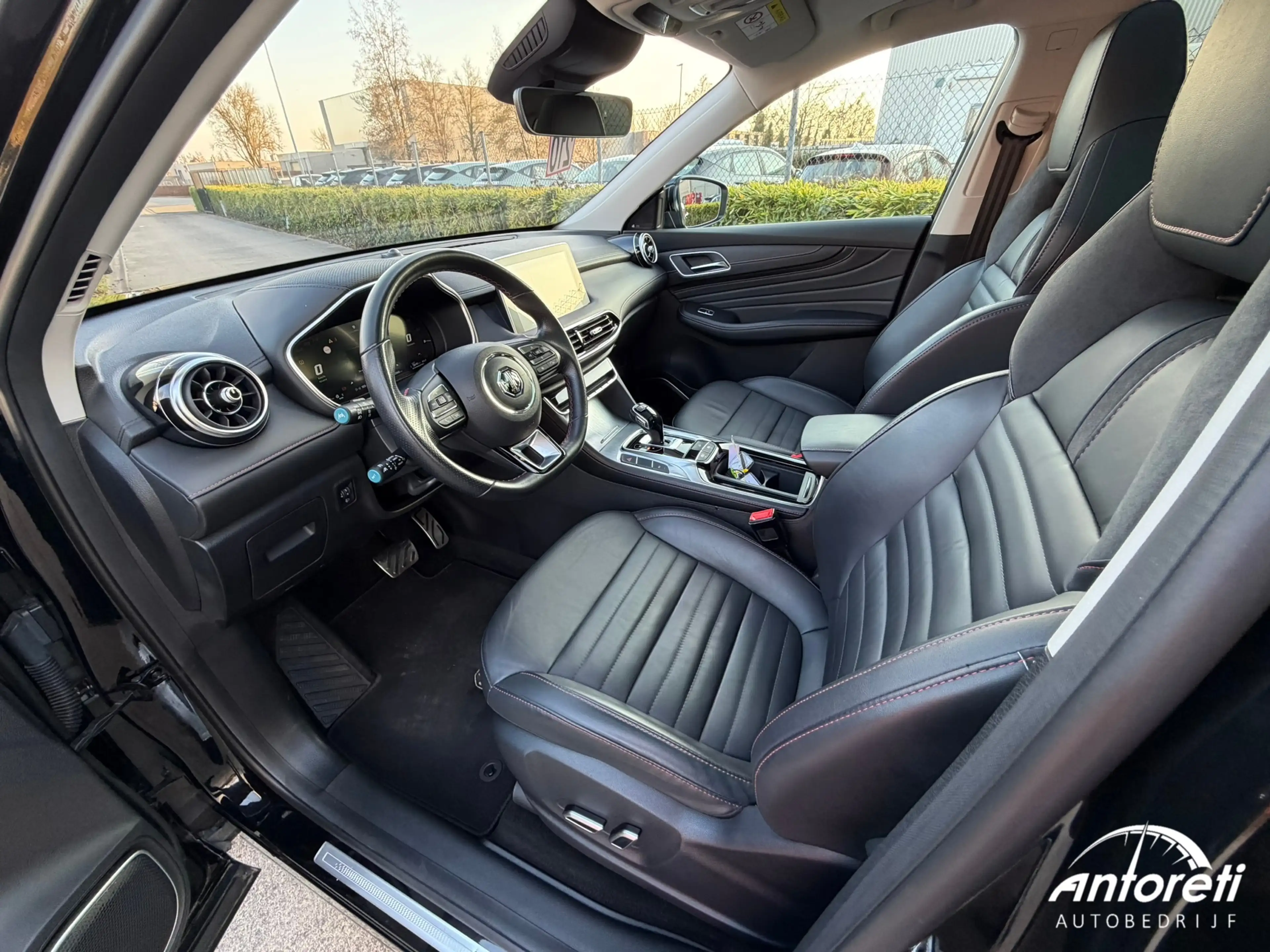 MG EHS PHEV Luxery FULL OPTION — photo 10