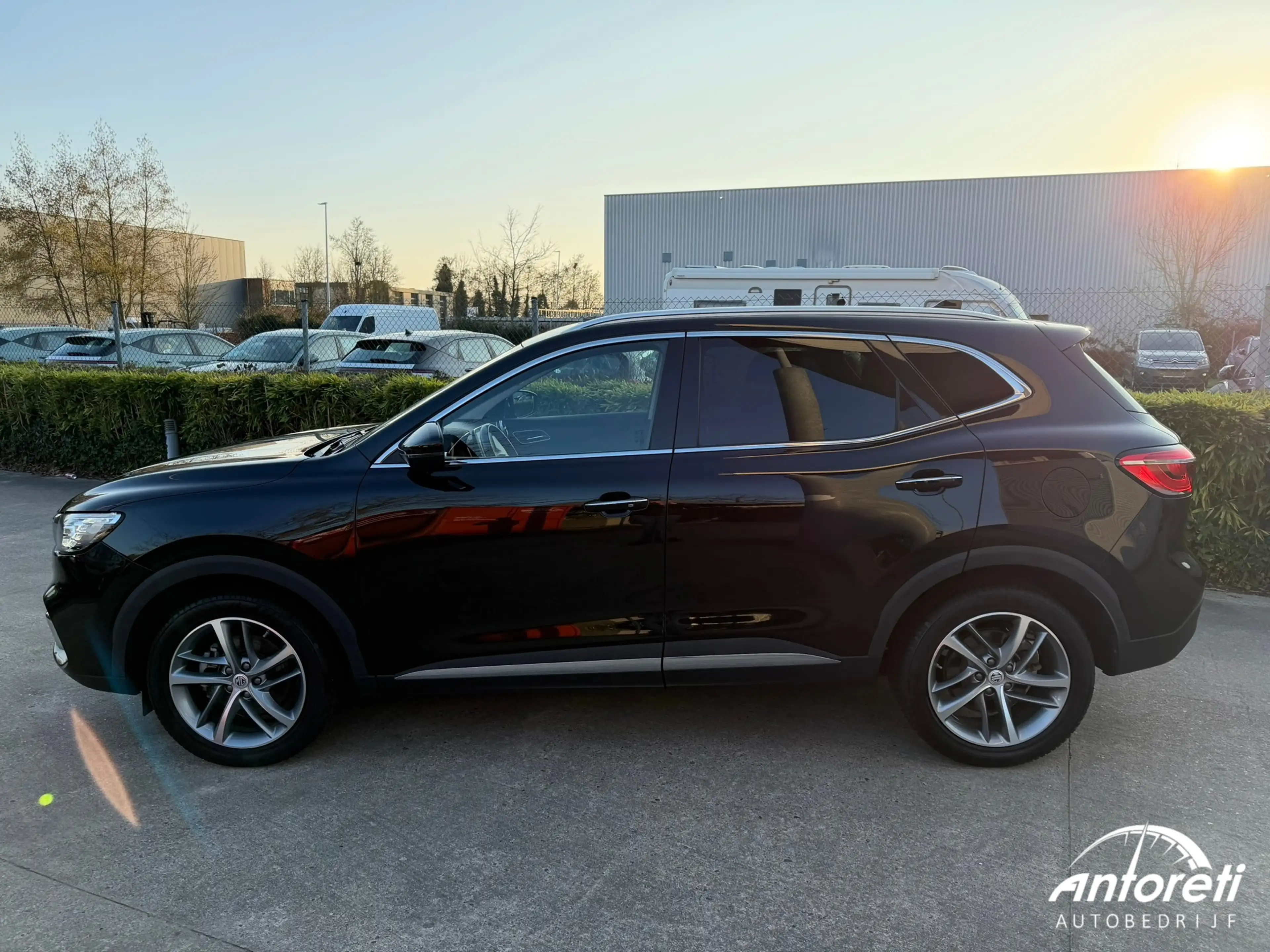 MG EHS PHEV Luxery FULL OPTION — photo 4