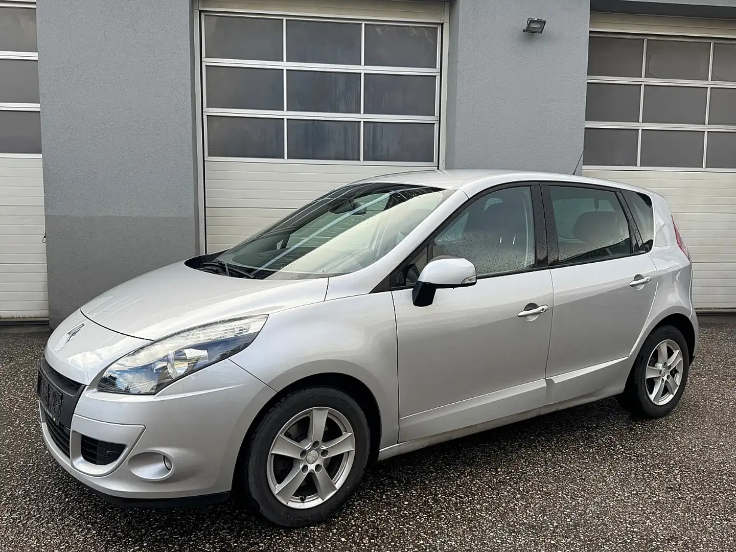 Renault Scenic Scénic III Privilège 1,5 dCi Automatik Silber - 2